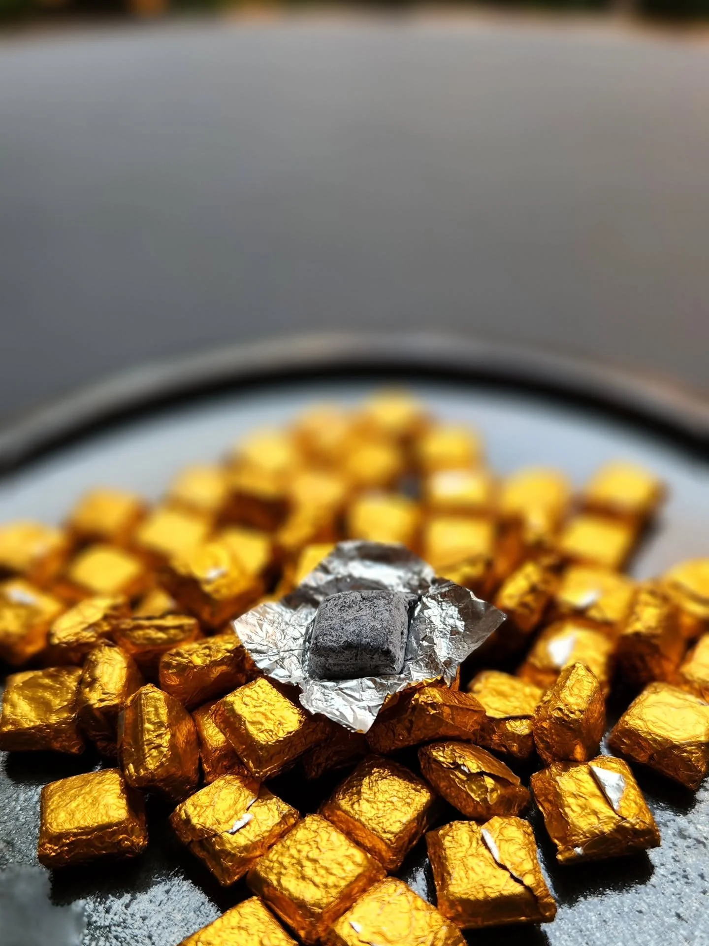 Little squares of comfort. A reminder to pause, even when the end of the year asks for everything.

Pictured is our best seller, the sticky rice pu'er tea resin.

#tea #puer #healthylifestyle