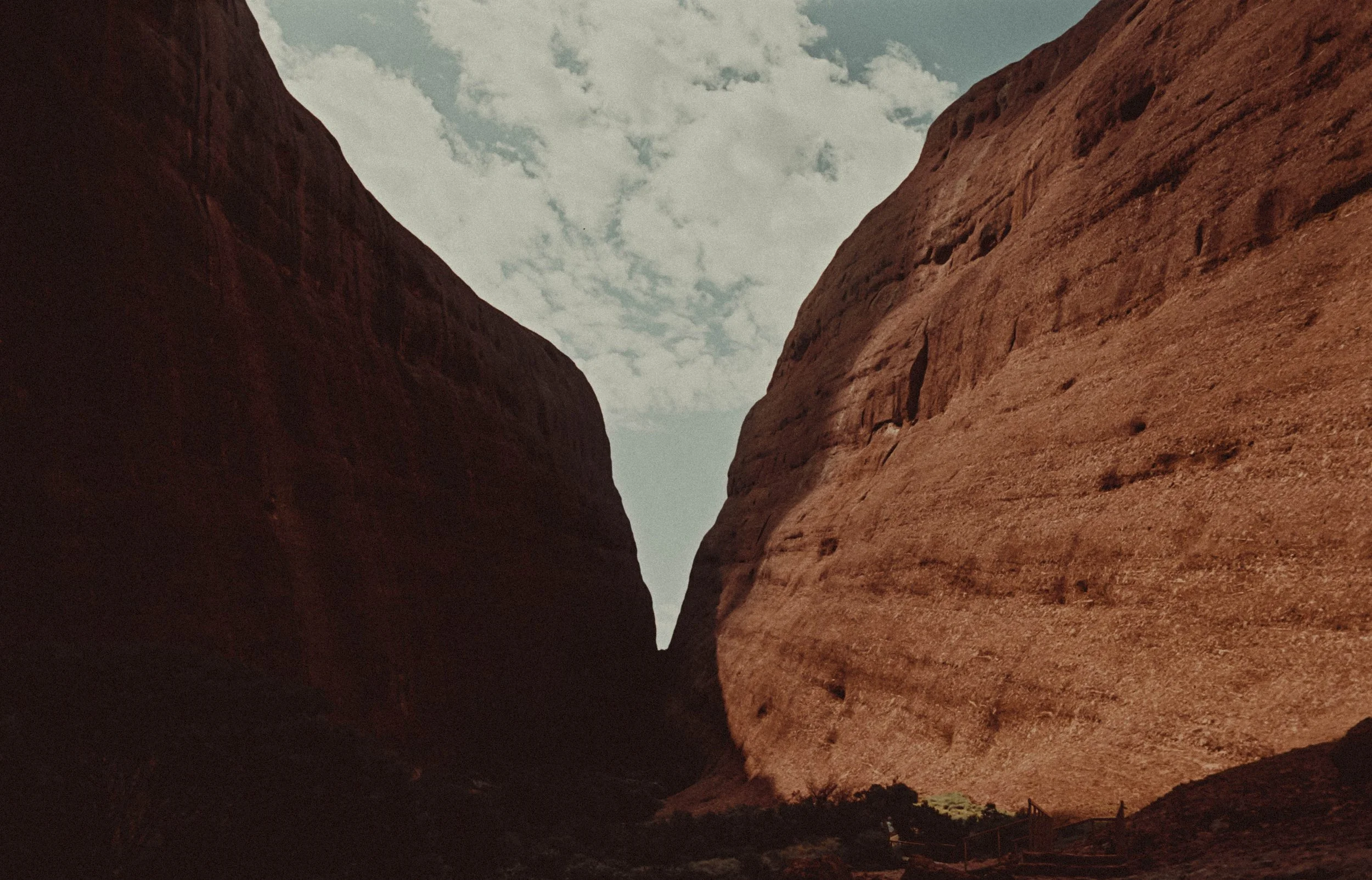 VOYAGES - ULURU RESORT