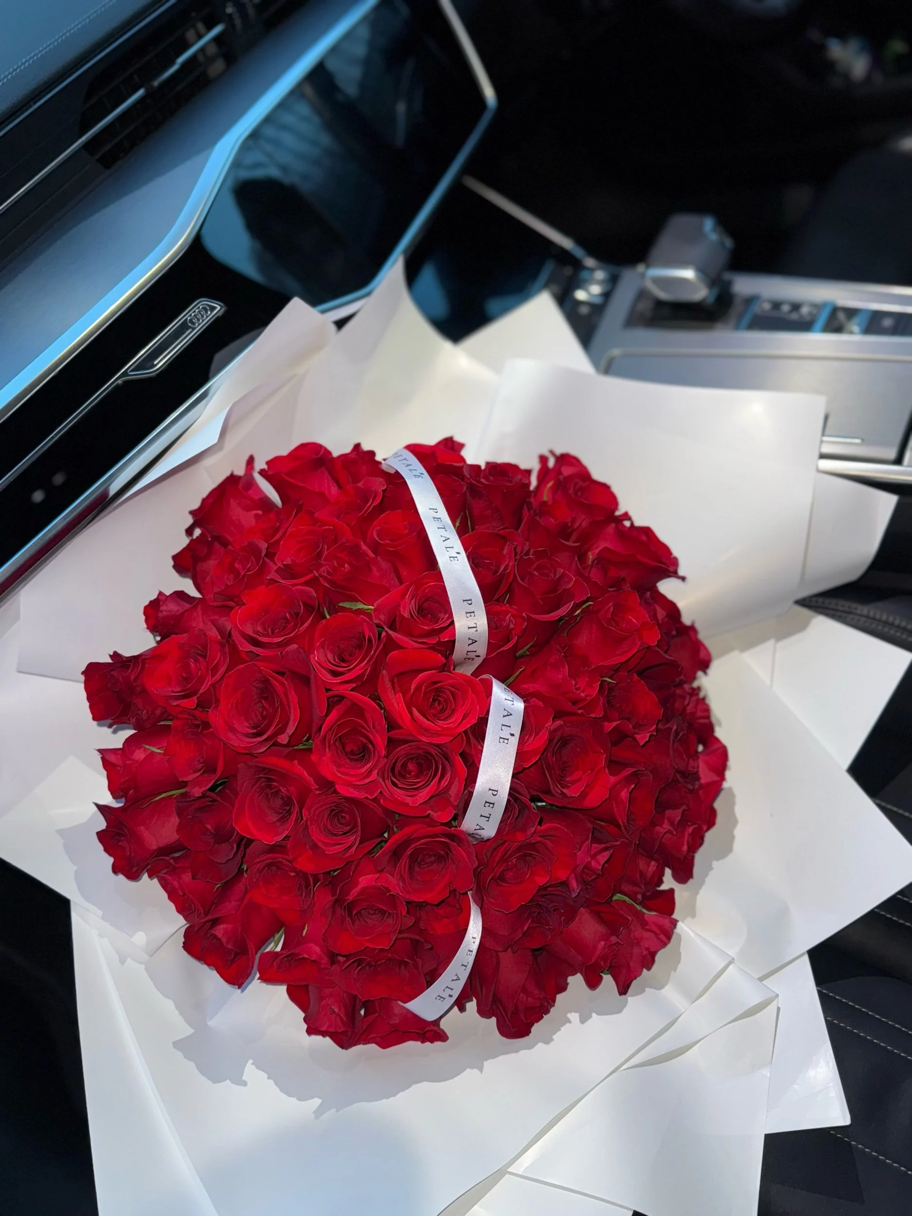 Classic Red Roses Bouquet