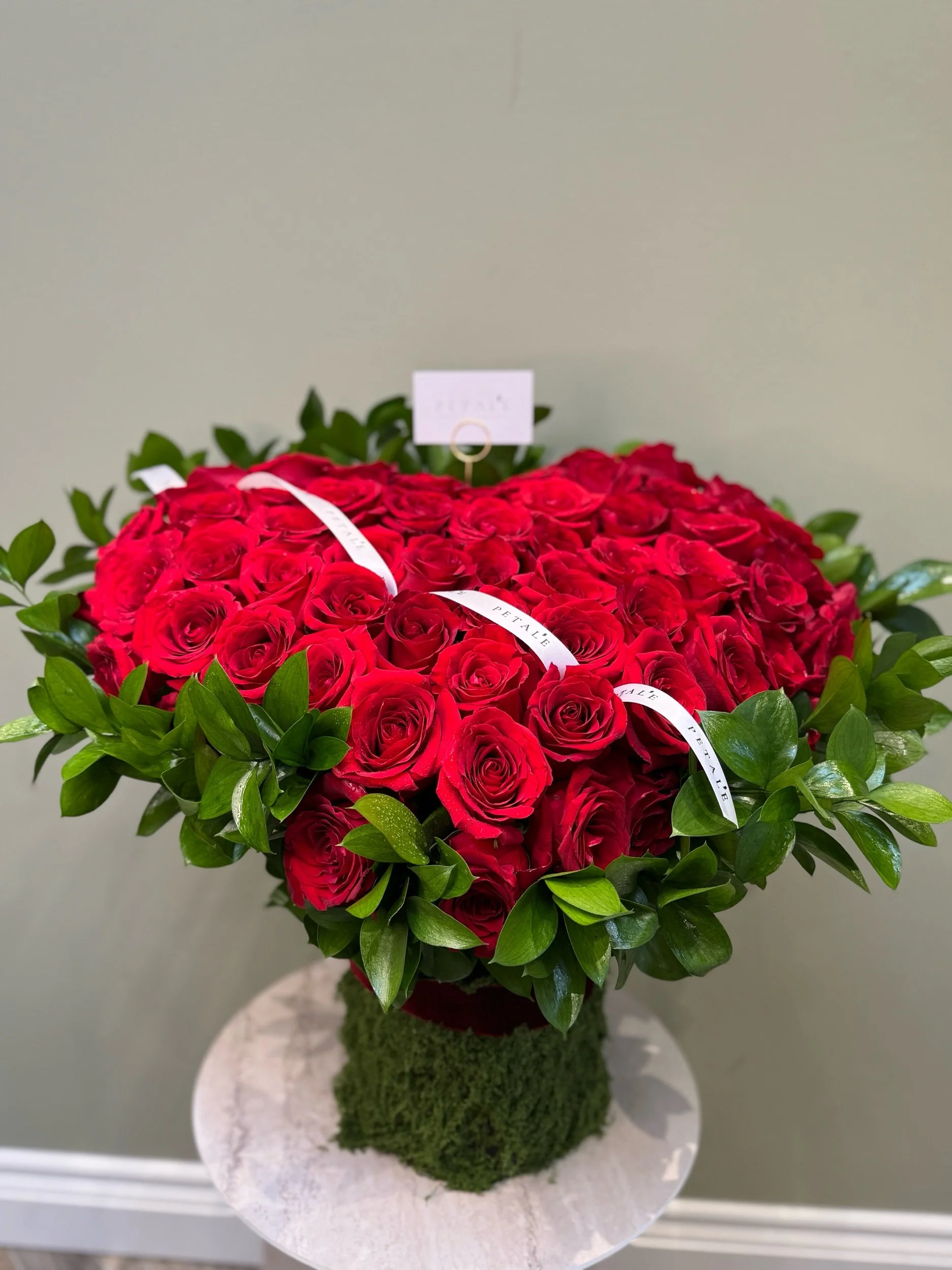 Eternal heart - Red Roses Heart Stand