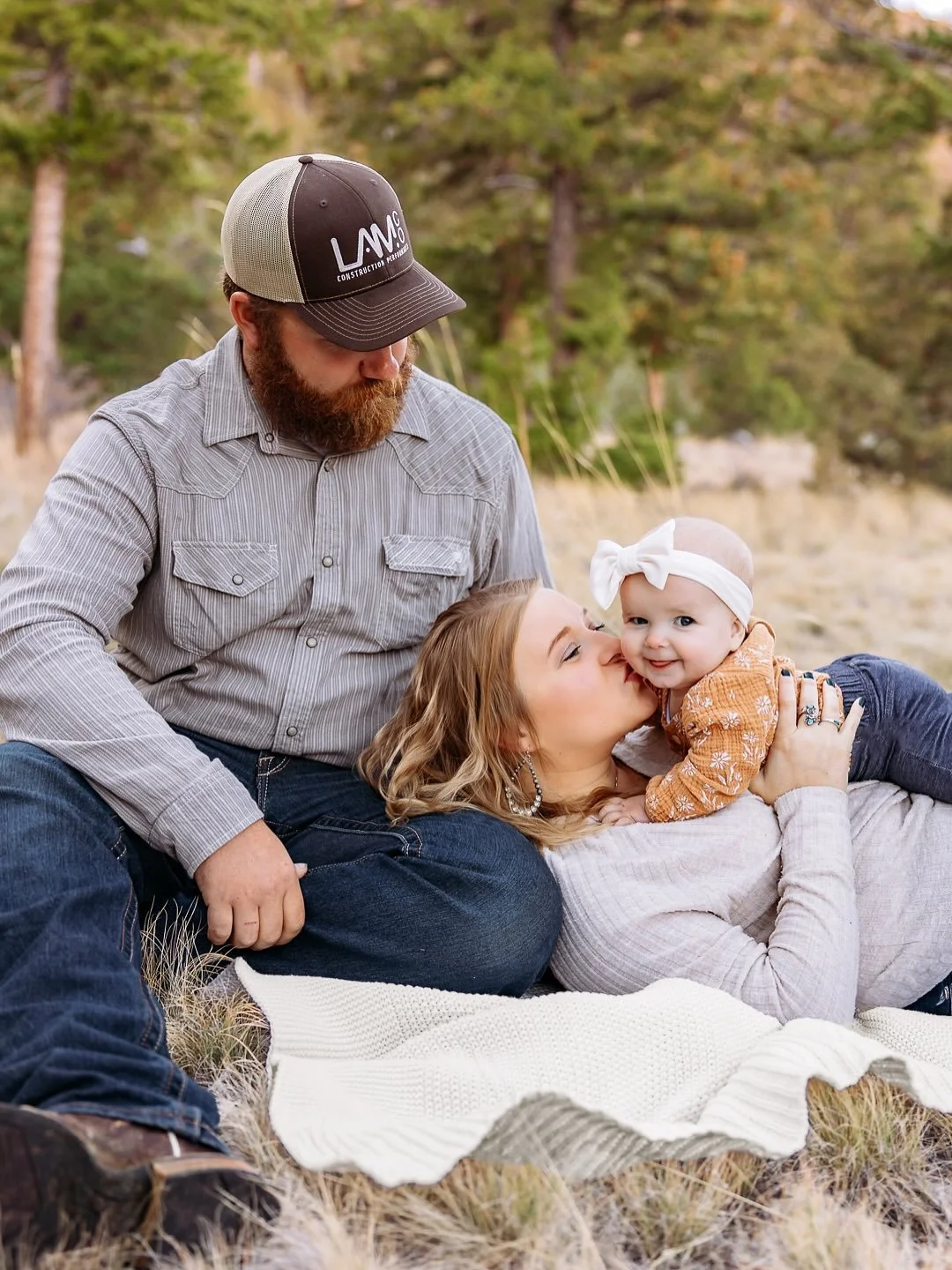 Three hearts, one joy&mdash;love multiplied in every giggle, cuddle, and smile. 💛
#codywyoming #wyomingphotographer