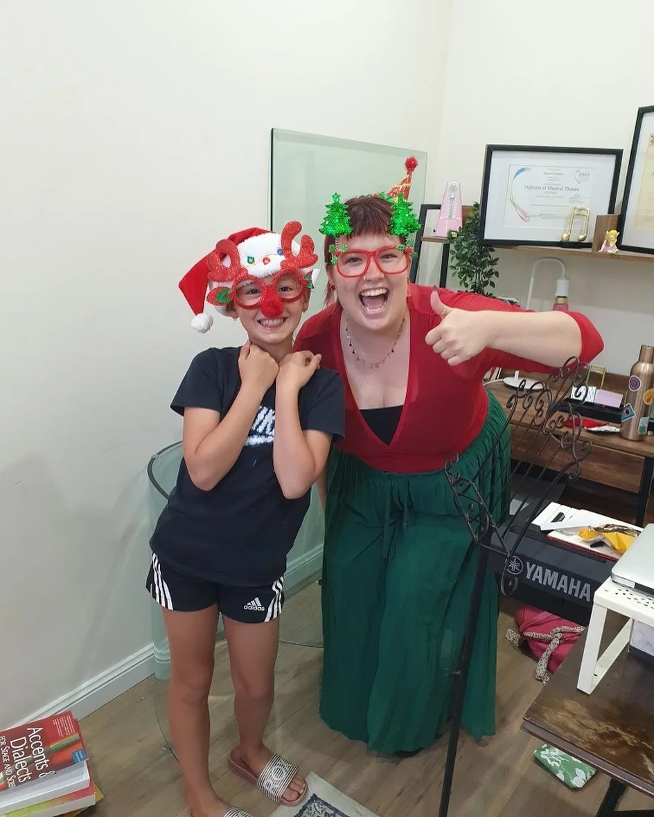 It&rsquo;s Christmas in the studio! 🎄✨🌼⭐️