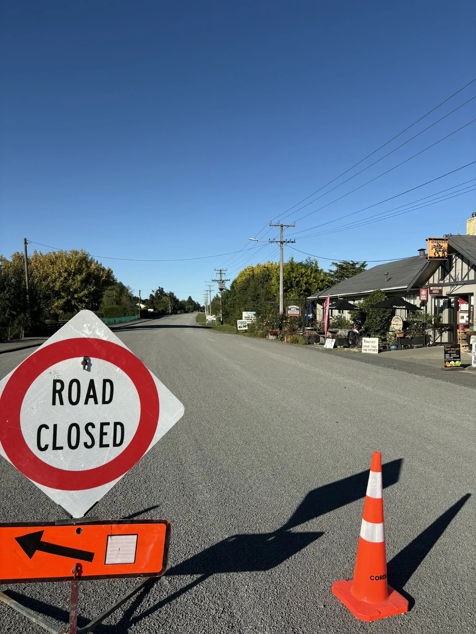 road closed, signs, roading, detour, cones, gravel, urban roads