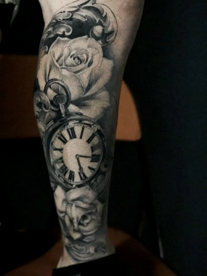 Work in progress from owner/artist @justinkarts 
He is currently booking for April/May! If you are interested in getting work from him please shoot us a message or contact him directly!
#vellumstudios #simivalleytattoo #simivalleytattooshop #realismt