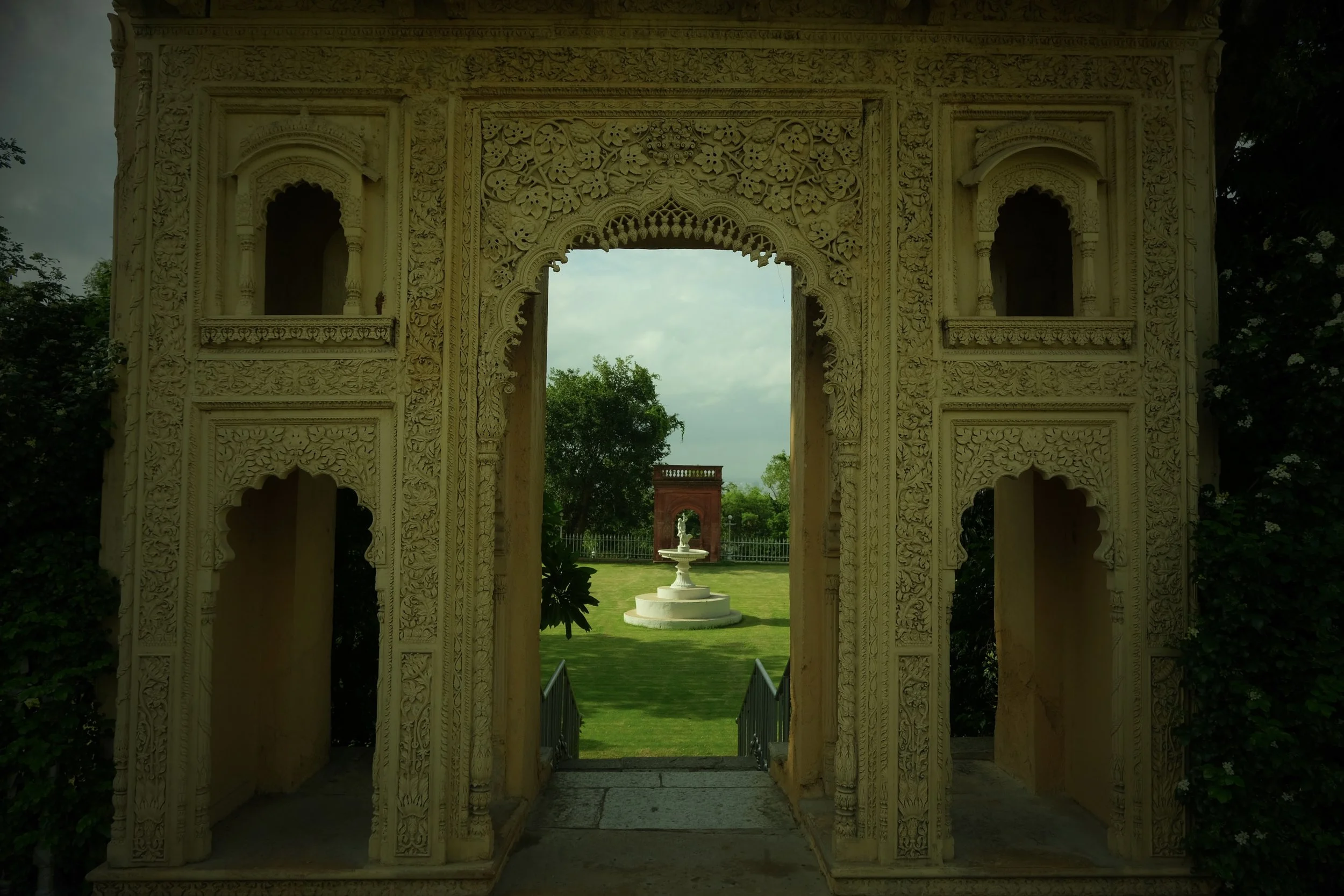 File1 - Isha Thorne.jpg