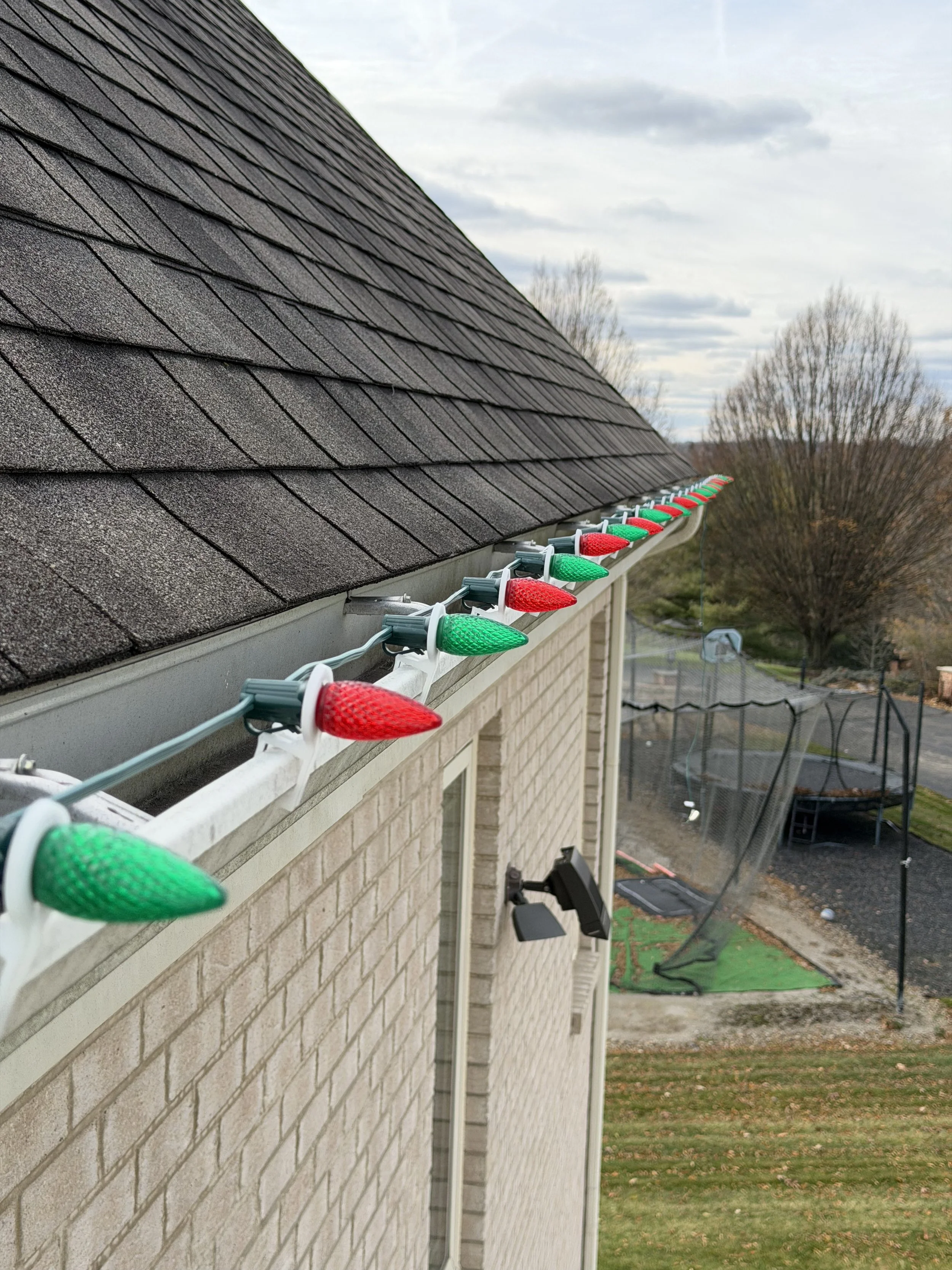light install red green.jpg