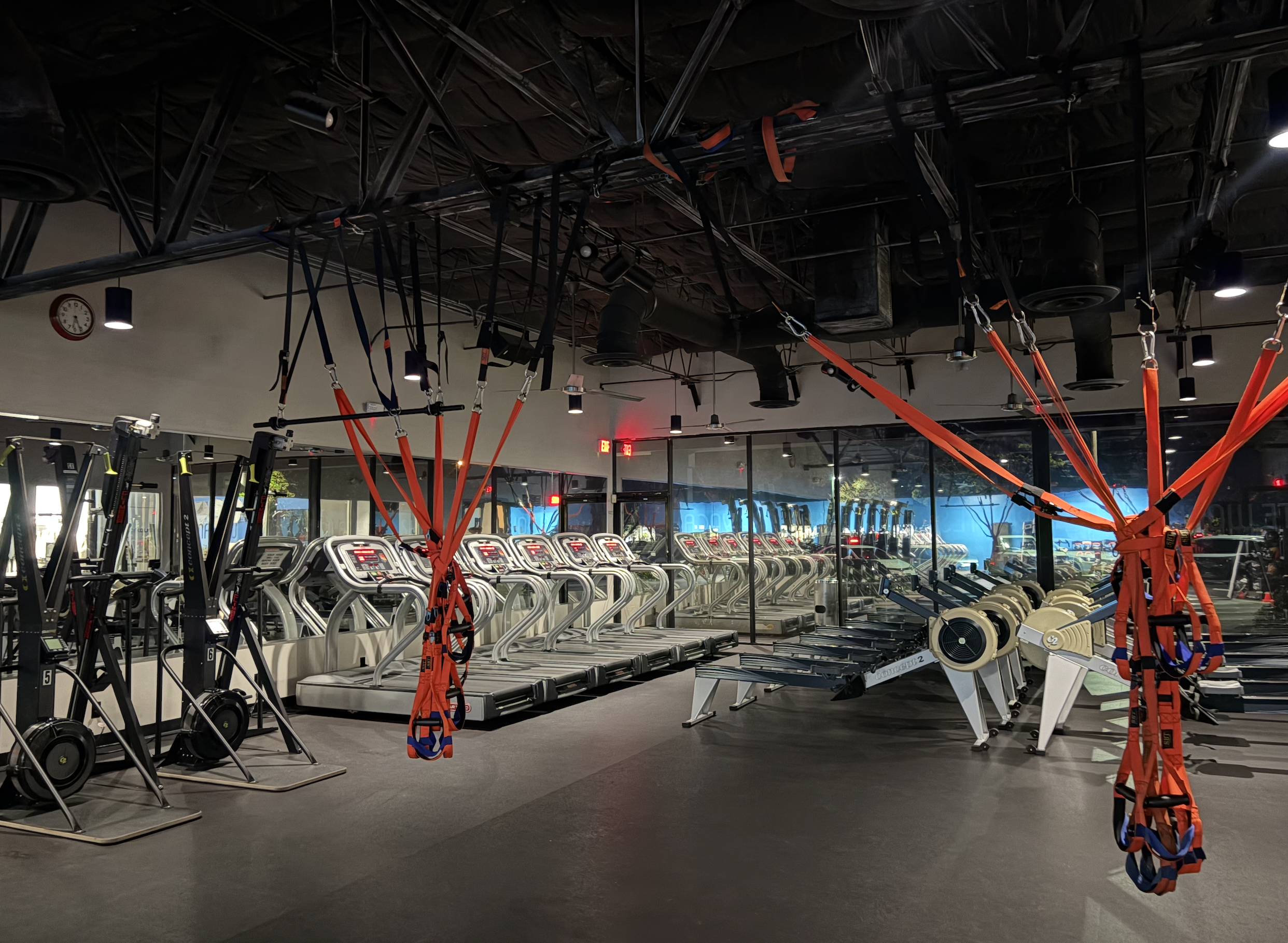  
   ULTIMATE WORKOUT 
 
 
A blend of intervals incorporating the treadmill, rower, and SkiErg with a focus on power, strength, mobility, and stability.  Appropriate for any level of fitness.  
 

