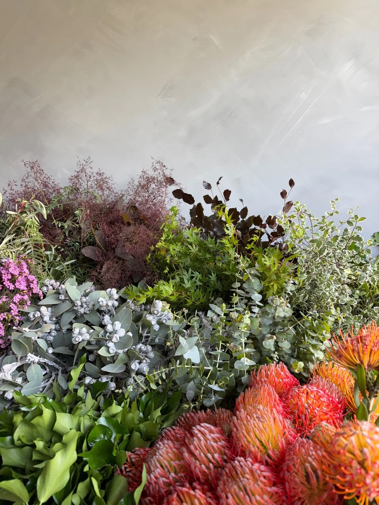 Sustainable floristry isn&rsquo;t just a trend - It&rsquo;s the future. By embracing sustainable, foam-free designs, Hello Hydie creates breathtaking florals that celebrate beauty and encourage caring for Country. Because floristry should feel as goo