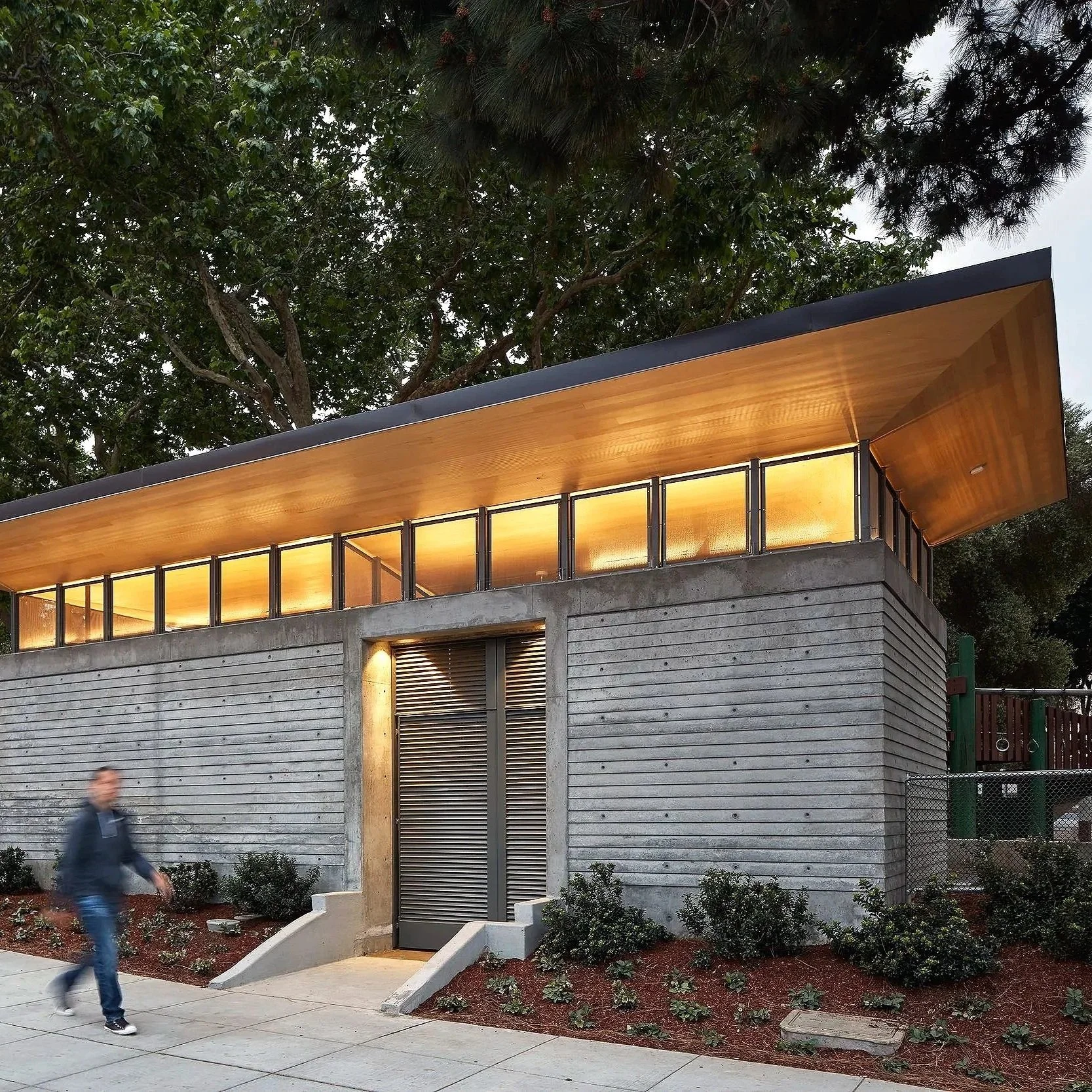 Washington Square Convenience Station