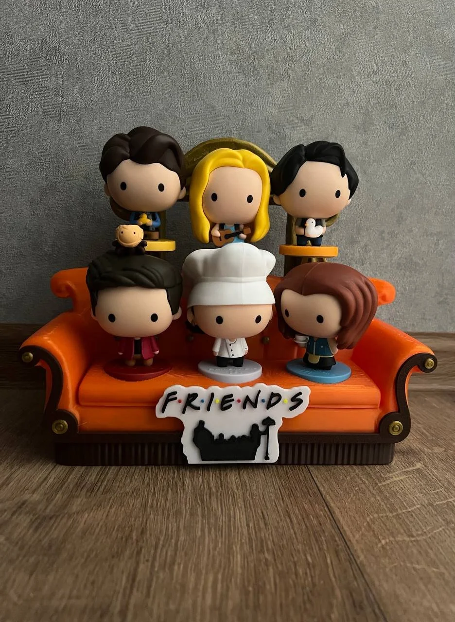 friends-couch-for-mcdonalds-figures-2263193-01.jpg