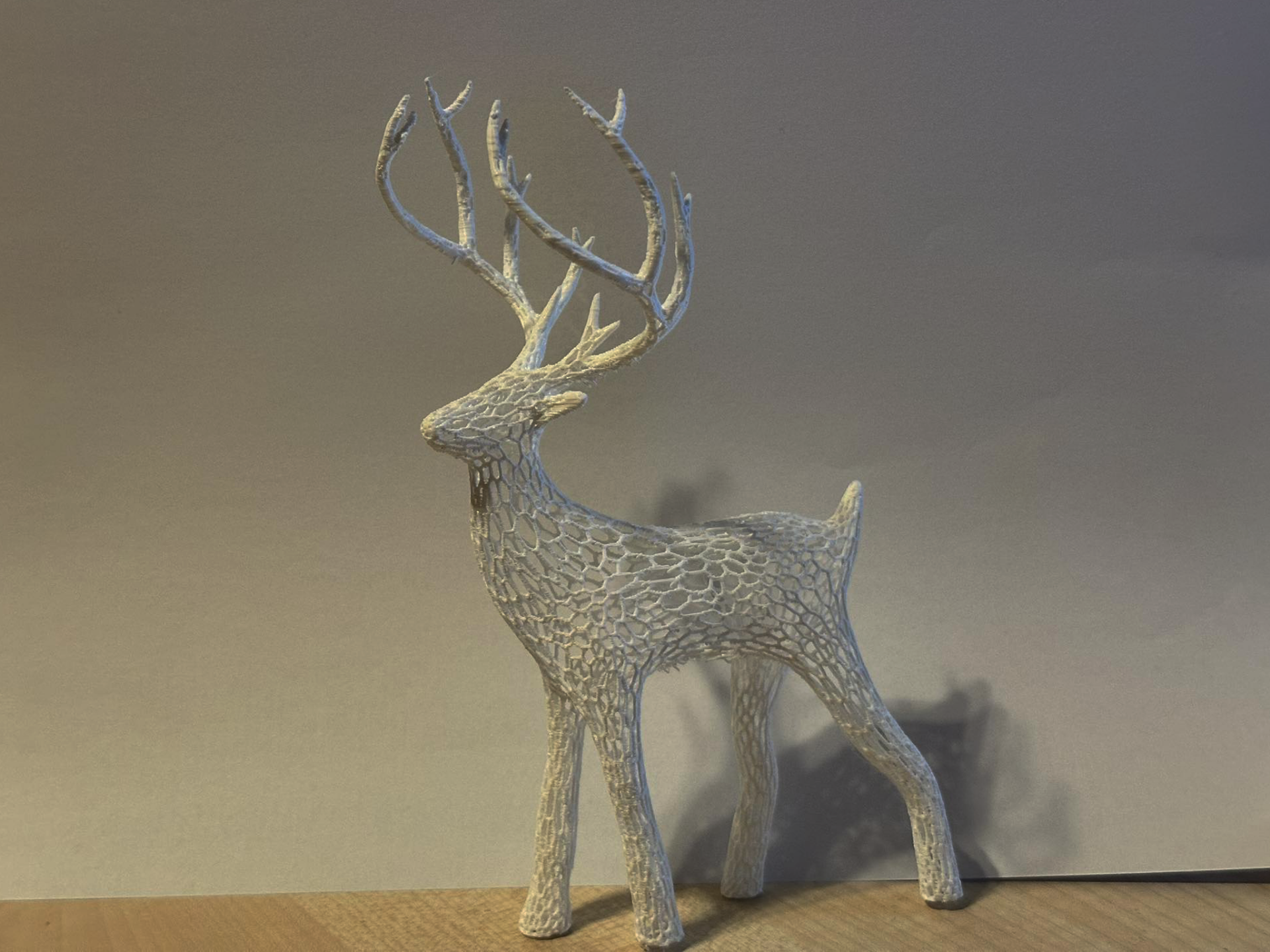 voronoi-holiday-christmas-deer-86094-02.png
