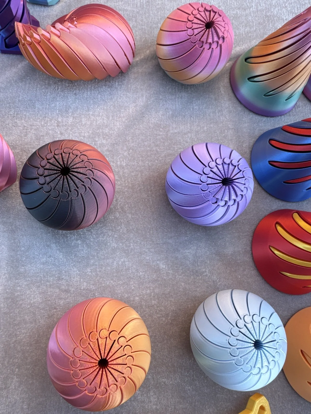 twisted-ball-colors-group.jpg