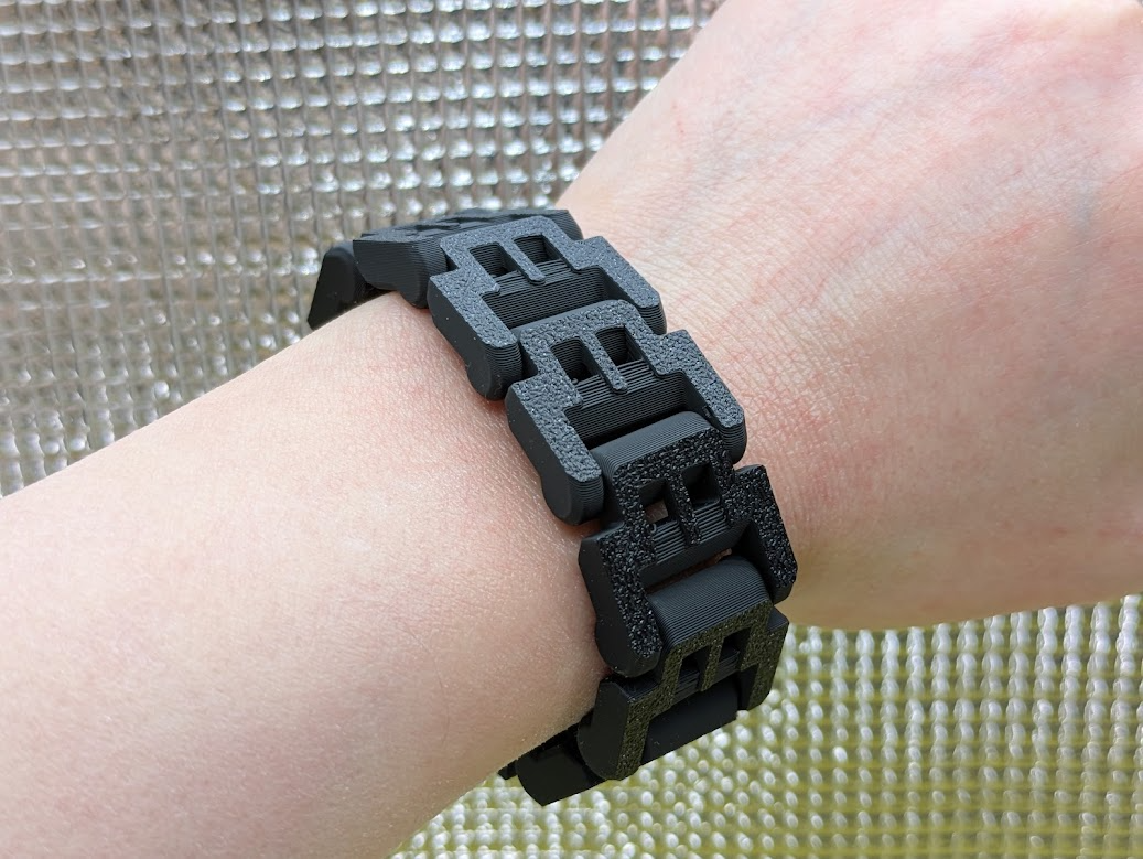 chain-link-bracelet-1080261-02.png