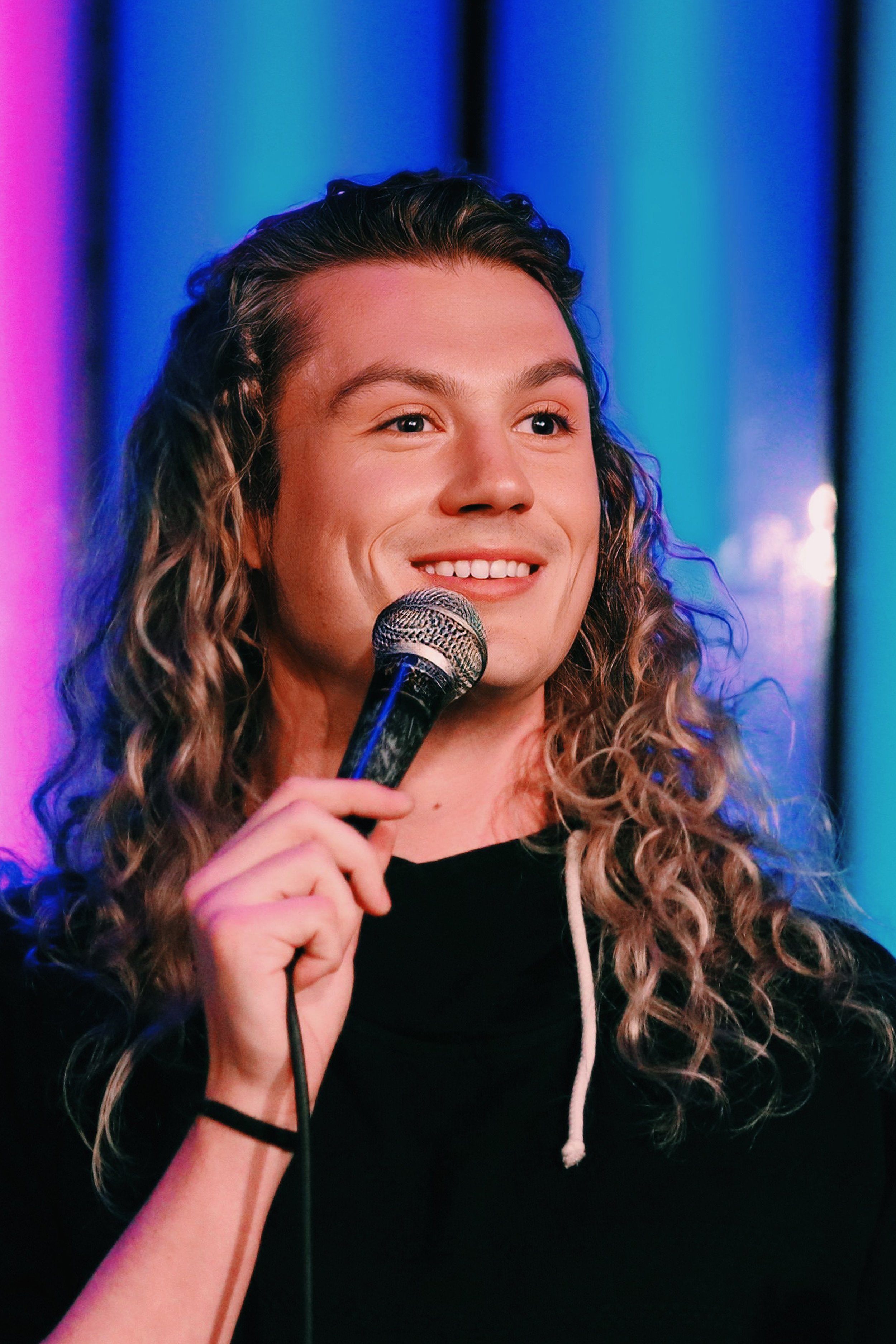 kendallfarrell_headshot05.jpg