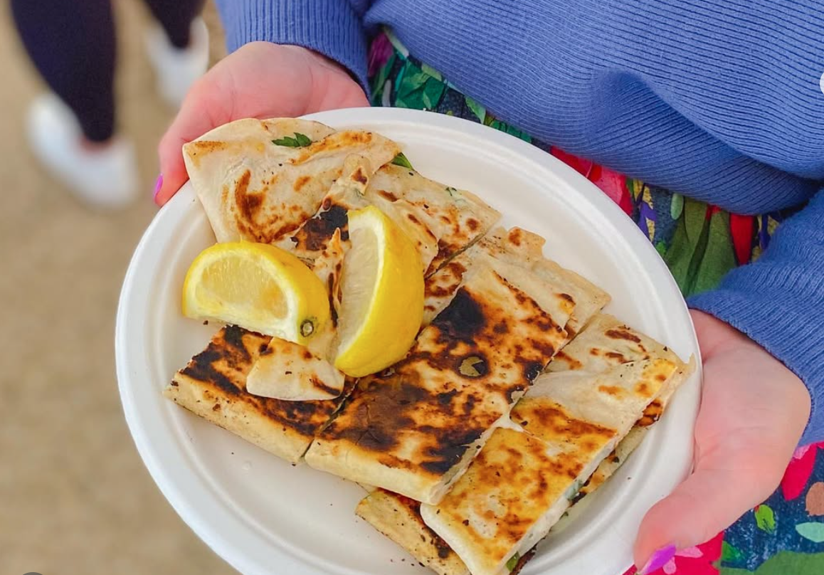 Fresh turkish gozleme on plate