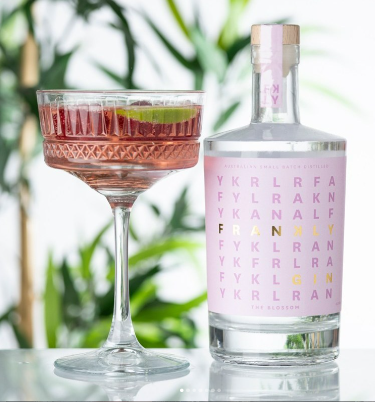 Bottle of Frankly Gin and Frankly Gin cocktail