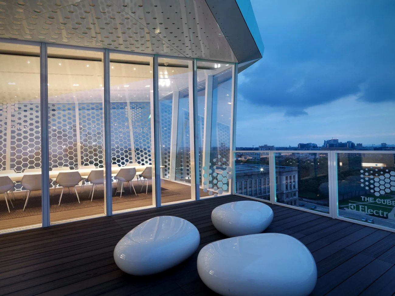 The-Cube-Brussels-06.jpg