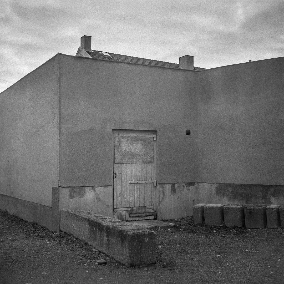 Skolgården, Nicolaiskolan. Yashica-C with Fomapan 400