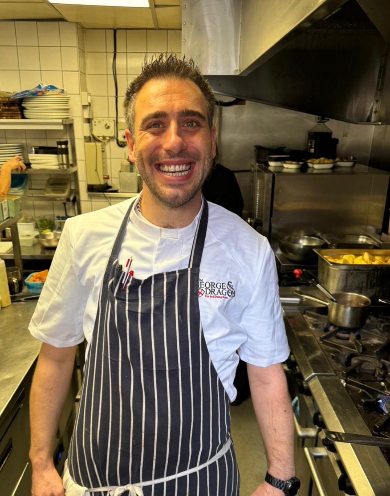 Happy Birthday Charlie &hellip;.. without doubt the smiliest chef in town. 💫 

16 years of hard work, dedication, and that legendary smile! We love you, Charlie 

#HappyBirthday #ChefLife #GeorgeAndDragon #LocalLegend #PubFamily