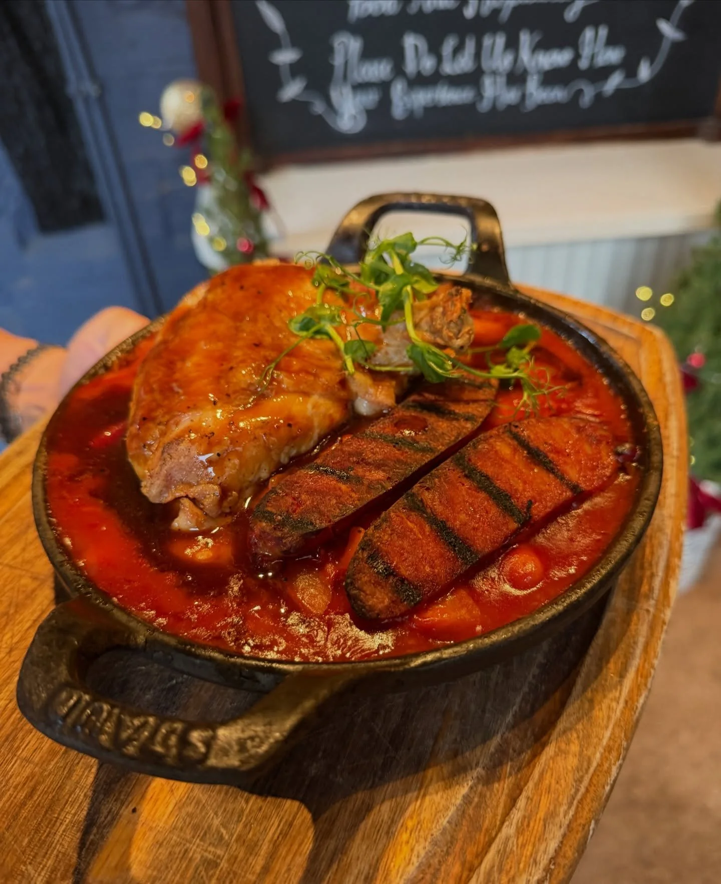 ℂ𝕙𝕒𝕣-𝕘𝕣𝕚𝕝𝕝𝕖𝕕 𝕔𝕙𝕚𝕔𝕜𝕖𝕟 𝕓𝕣𝕖𝕒𝕤𝕥, 𝕔𝕙𝕠𝕣𝕚𝕫𝕠, 𝕤𝕞𝕠𝕜𝕖𝕕 𝕡𝕒𝕡𝕣𝕚𝕜𝕒 &amp; 𝕓𝕦𝕥𝕥𝕖𝕣𝕓𝕖𝕒𝕟 𝕔𝕒𝕤𝕤𝕠𝕦𝕝𝕖𝕥

See you soon 💫 

#GeorgeAndDragonSevenoaks 
#GastroPubFood 
#KentFoodies 
#SeasonalCooking 
#SevenoaksEats