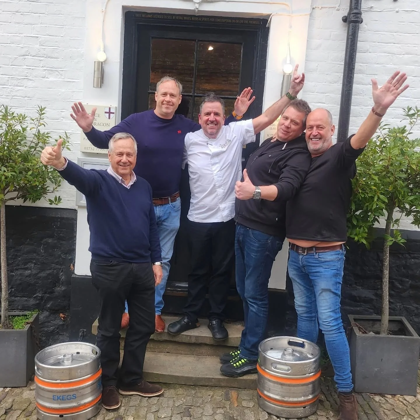 A proper reunion for Carl last week at the George and Dragon, Chipstead.

A group of chefs &amp; great mates, who go way back to the late 90s&hellip;. back when it all started. Years of working side by side, long shifts, big belly laughs, and a share