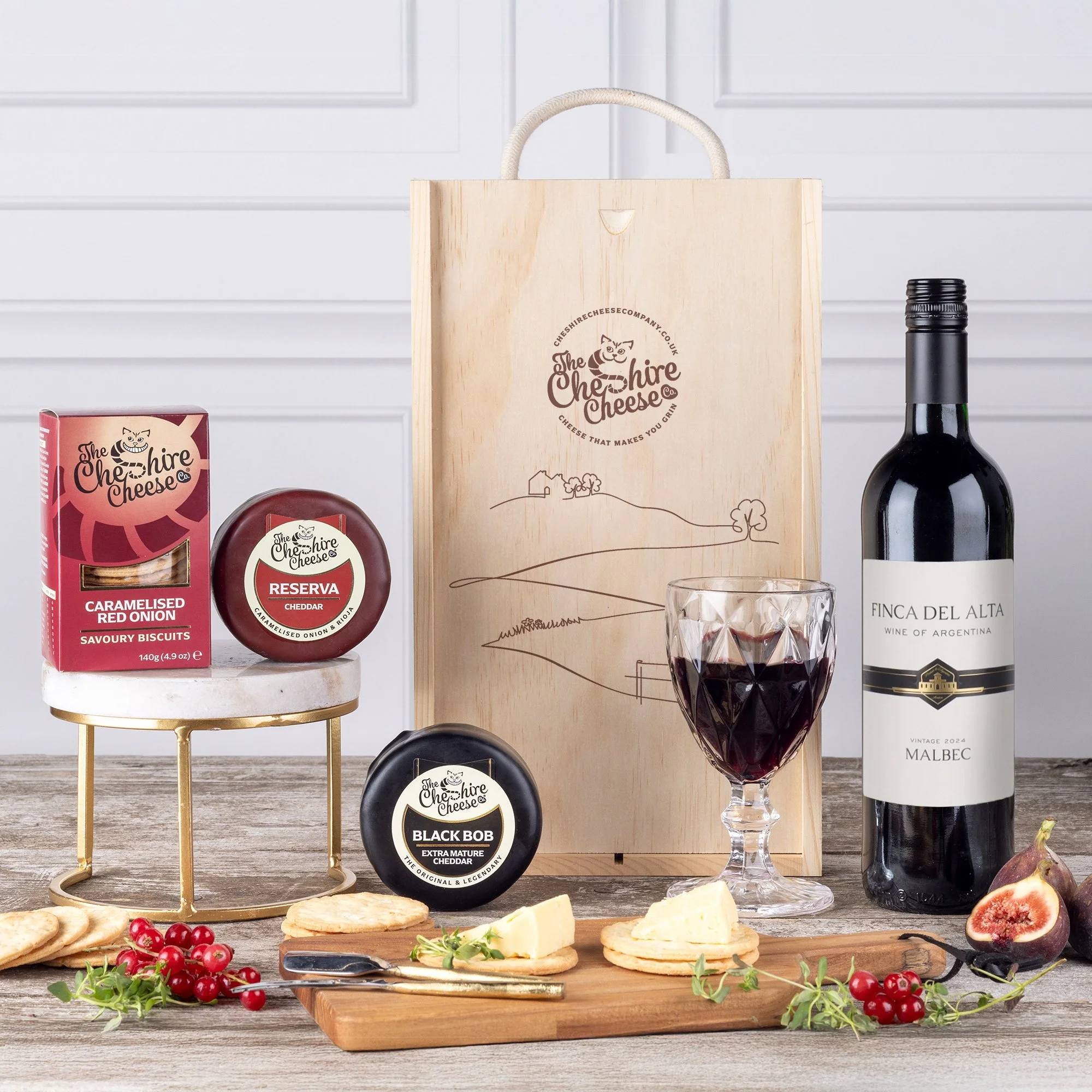 red-wine-cheese-duo-cheese-hamper-sq-summer.jpg