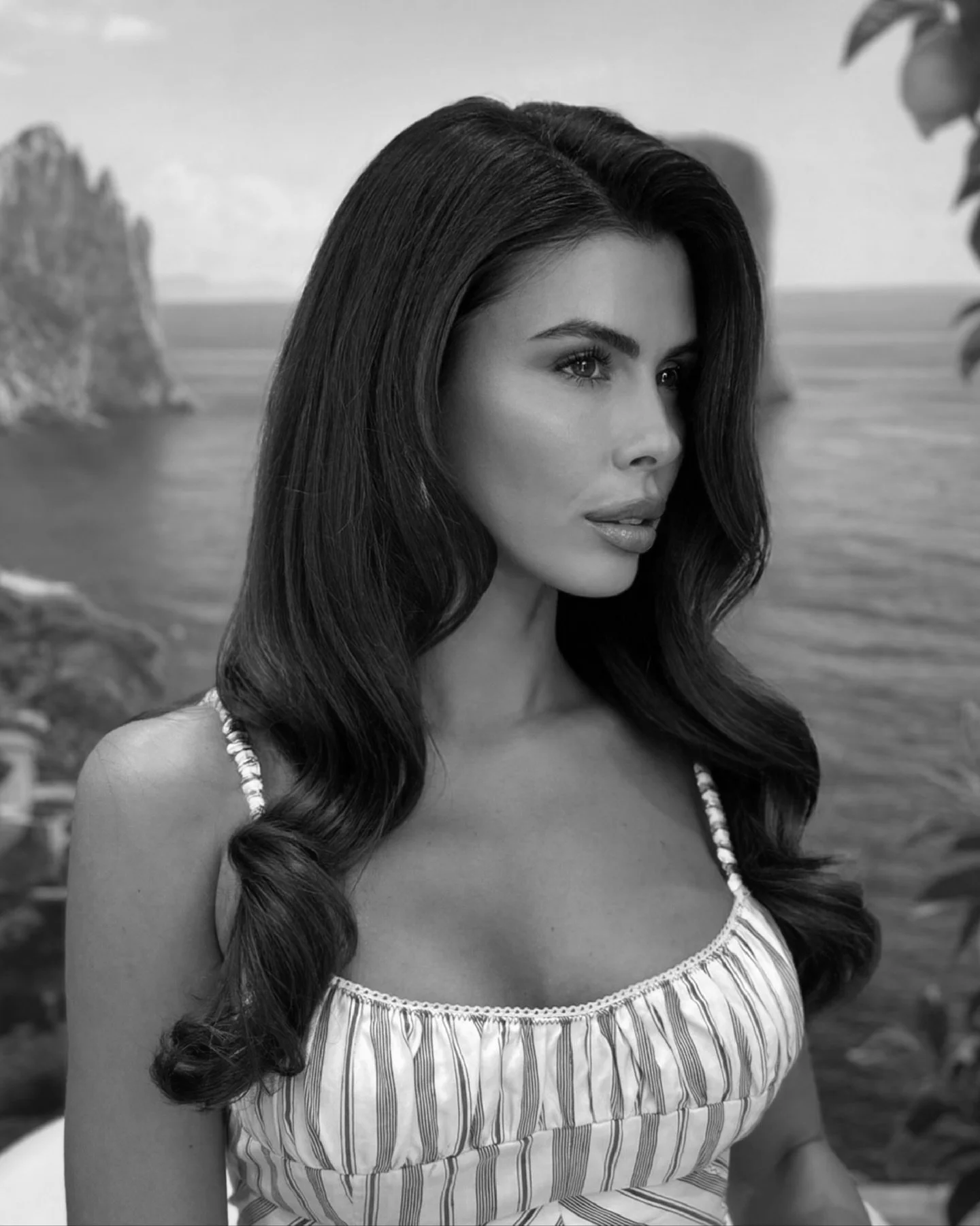 An endless Summer awaits with @eau.de1974_me

Feel la dolce vita with the Escape to Capri campaign by House of Belgravia behind the scenes throwback. 🍋

#eau1974 #capri #campaign