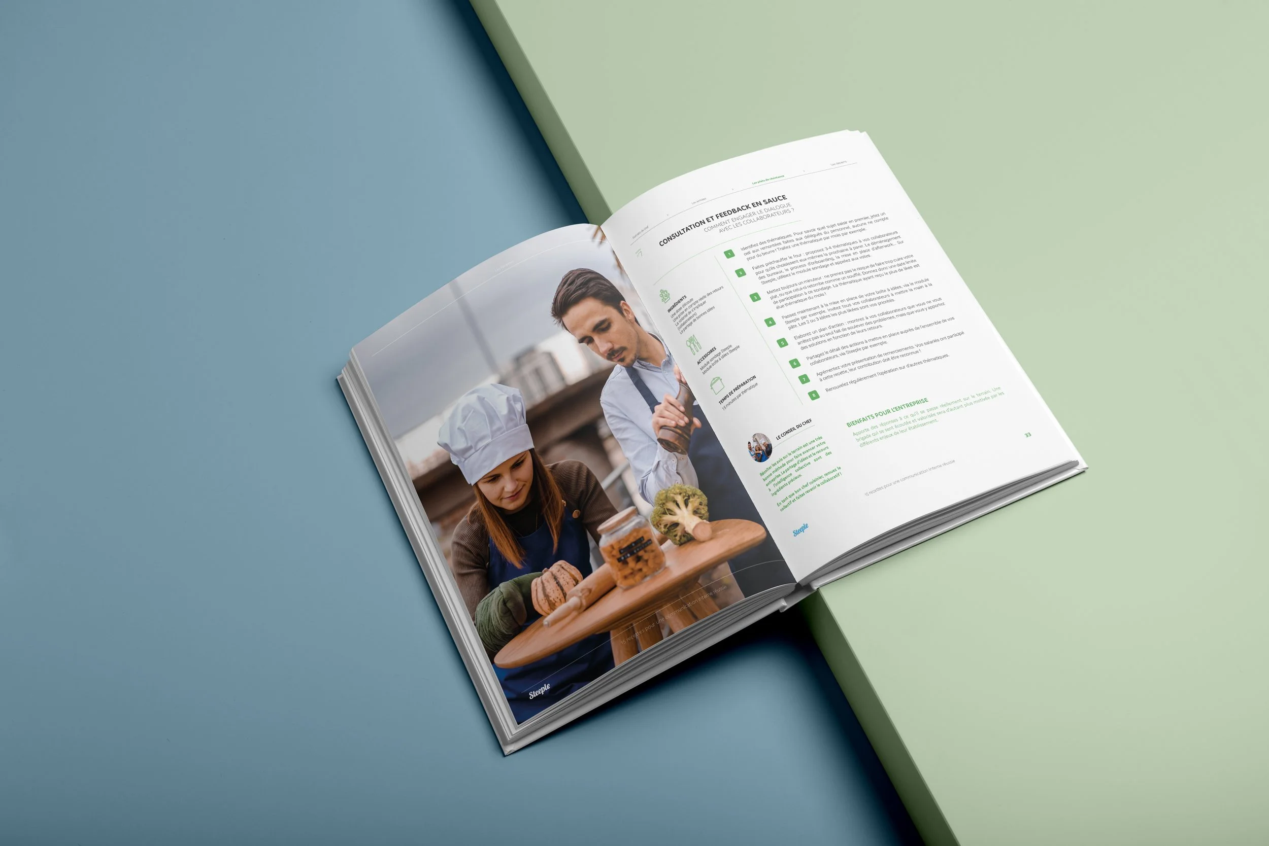 Une page d'un livre ouvert montrant une photo de deux personnes, dont une jeune femme portant un chapeau de chef, travaillant avec des ingrédients alimentaires sur une table en bois, en plein air urbain, avec un document ou un texte en français à côt