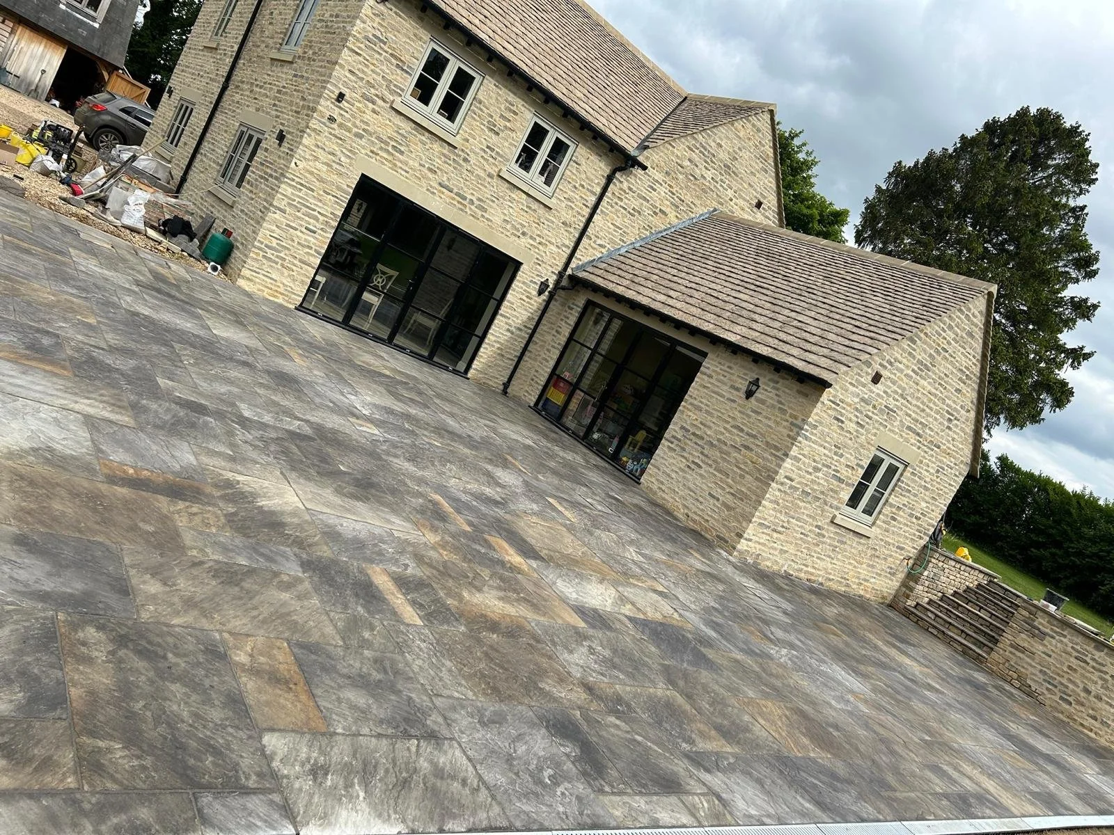 PHOTO-2025-11-13-18-40-21 2.jpg