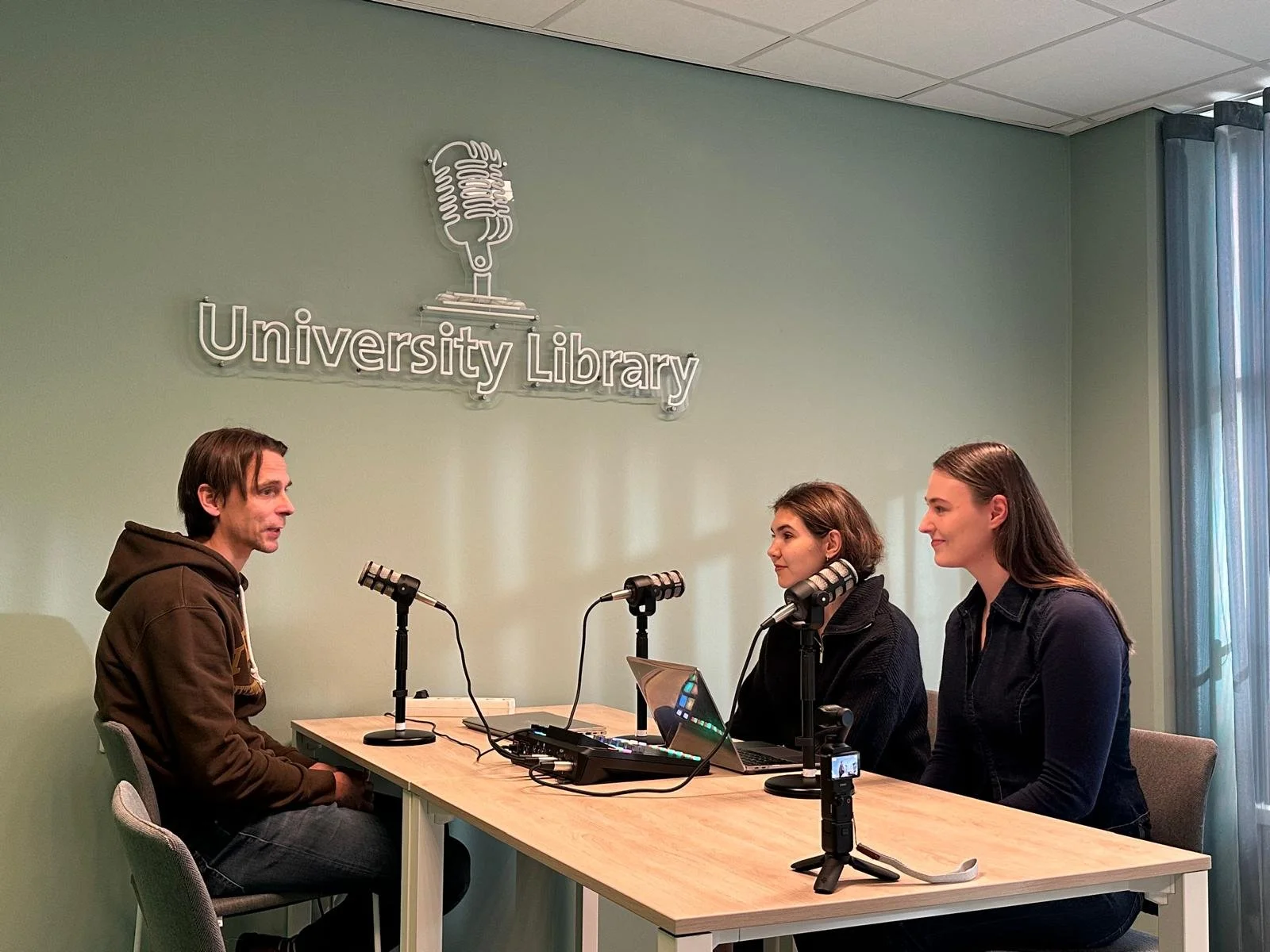 Listen to our Podcast in collaboration with EUnitas!