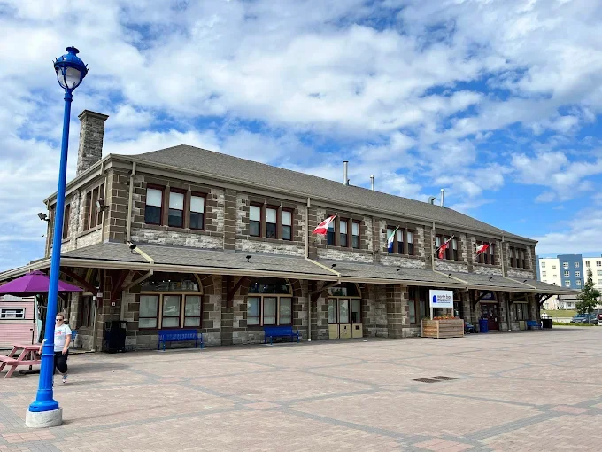 Pick up art at North Bay Museum