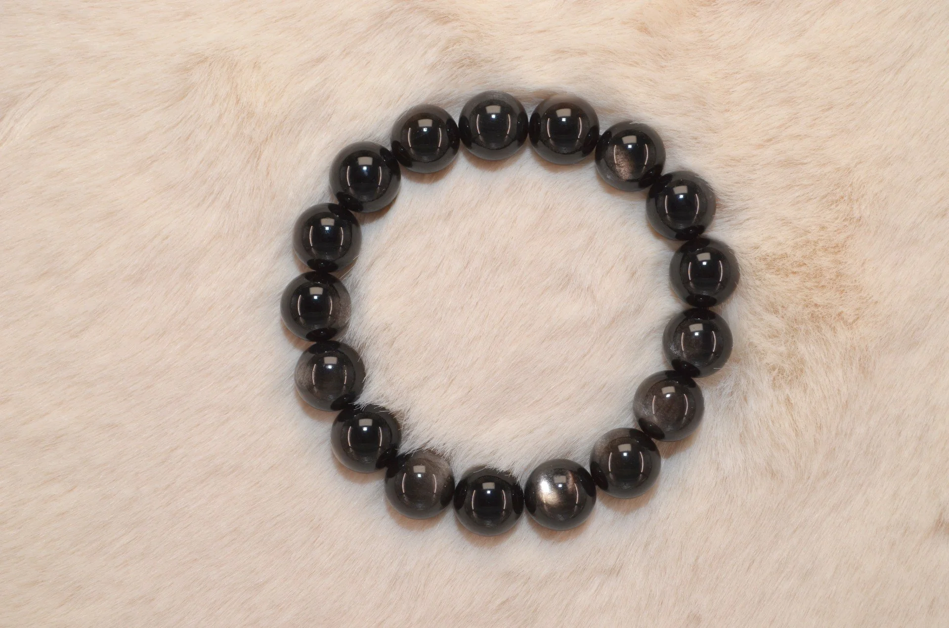 Silver Obsidian SQ7390731 (1)(1).jpg