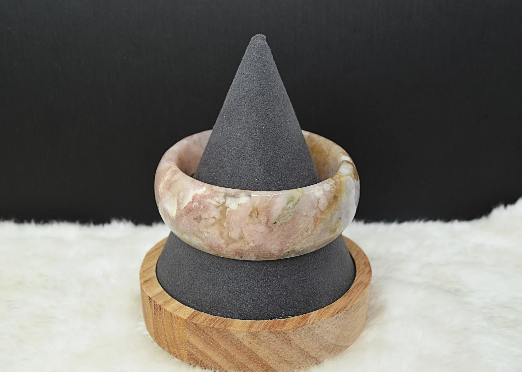 750 RM1488 Cherry Blossom Chalcedony 5.7cm diameter24mm bangle width (3A).jpg