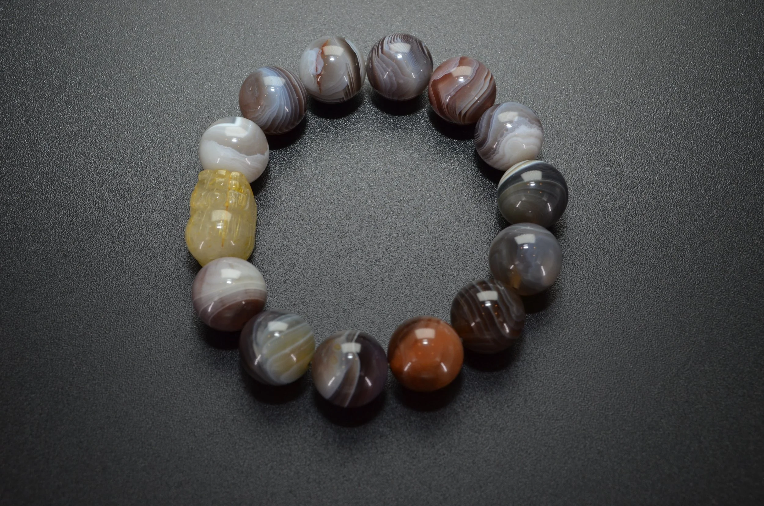 Titanium Quartz Pixiu Agate - SQ3157215  (1).JPG