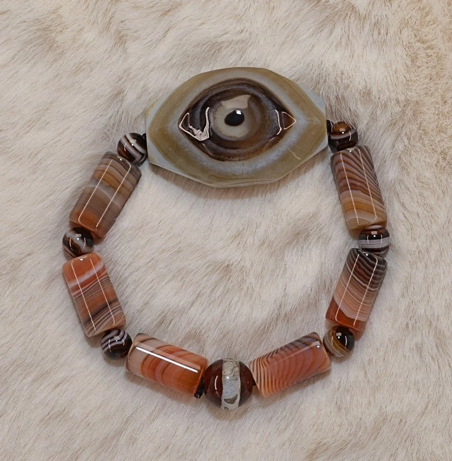 5 Dzi bead bracelet.png