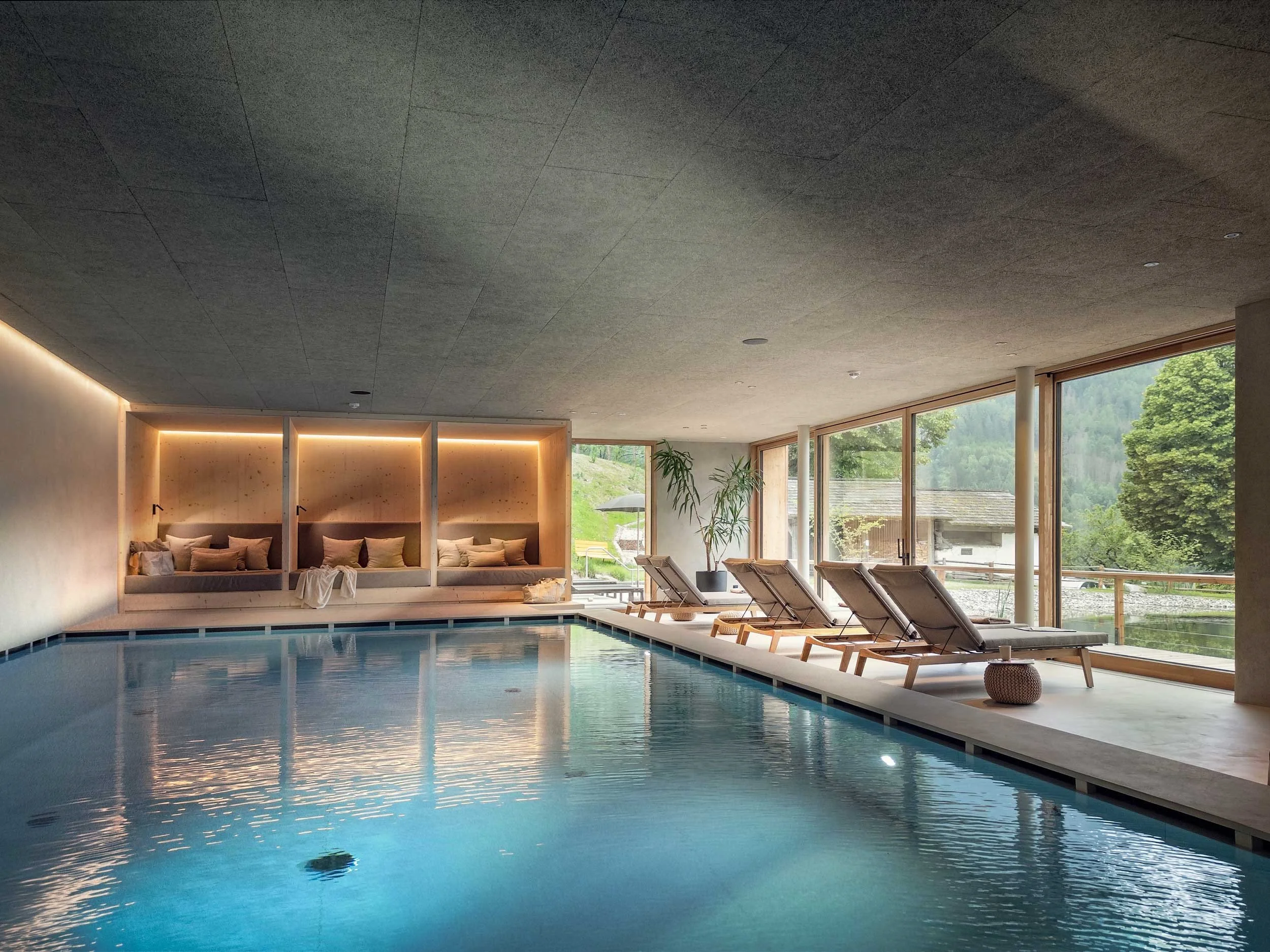 indoor-pool-tyrol-spa.jpg