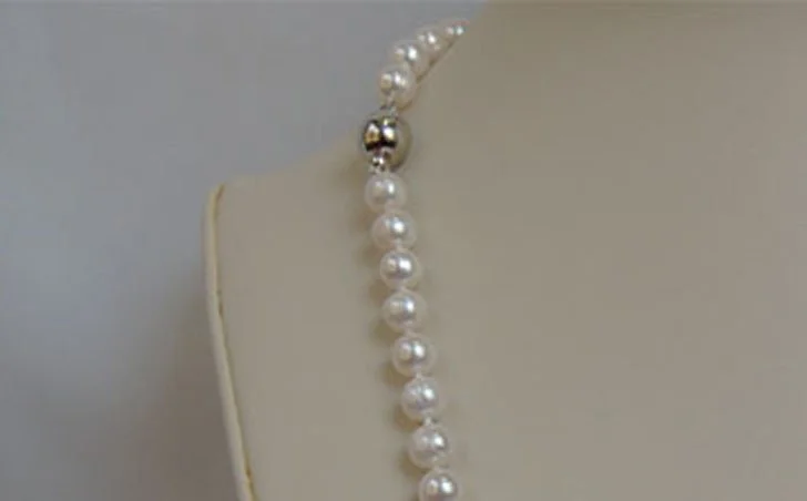 White Pearl Magnetic Necklace 2.jpg