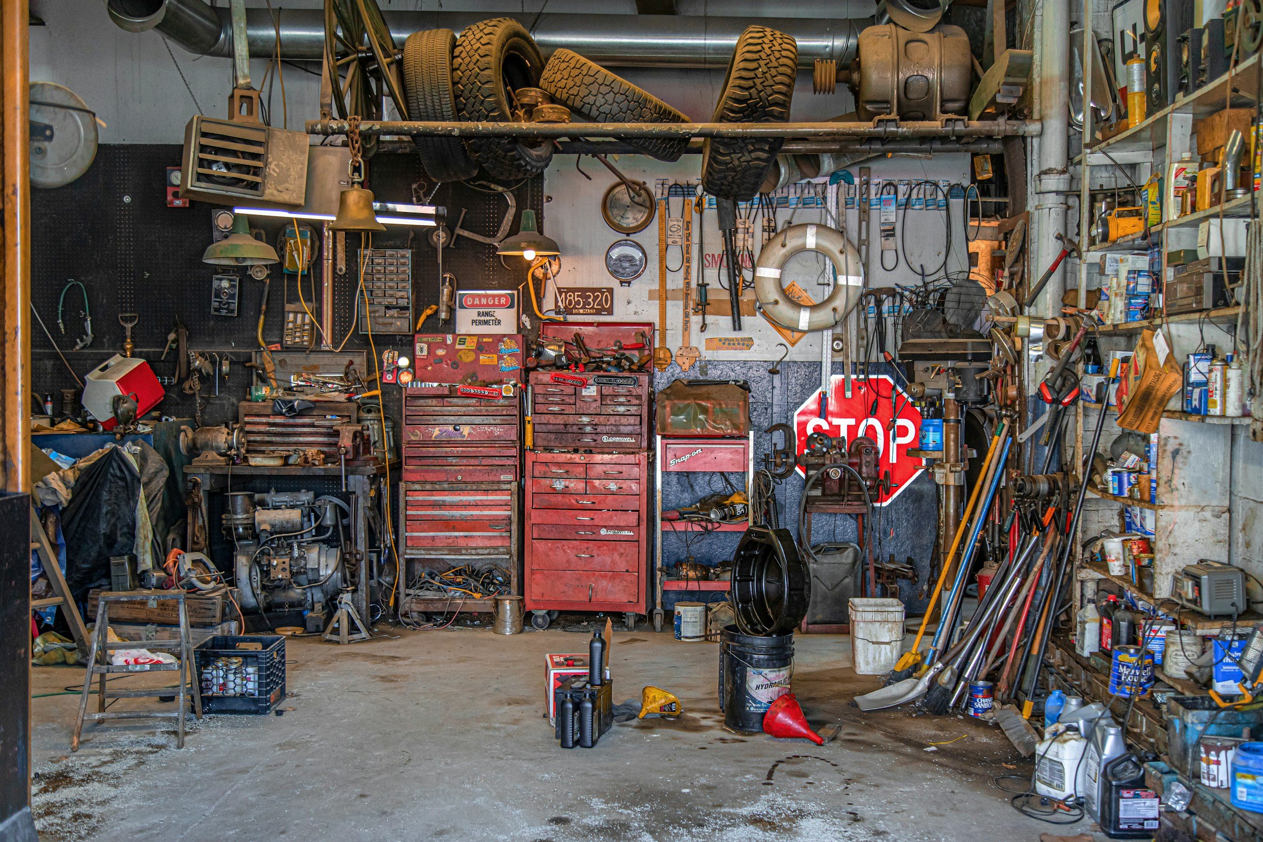 Full-service residential garage cleanout and junk removal in Rogers MN by Twin Cities Cleanouts.