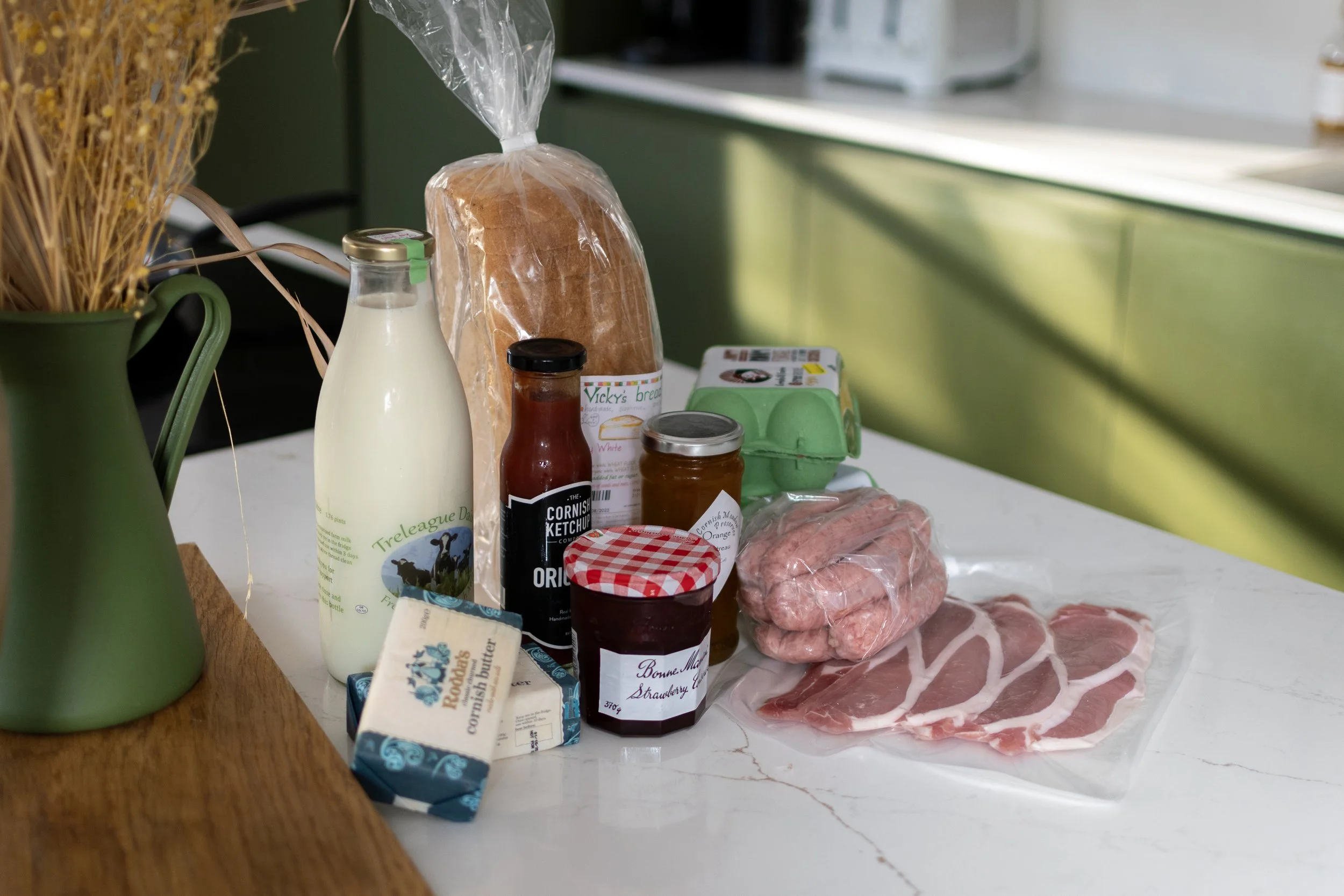 Arrive to local essentials for unhurried mornings and easy evenings in.