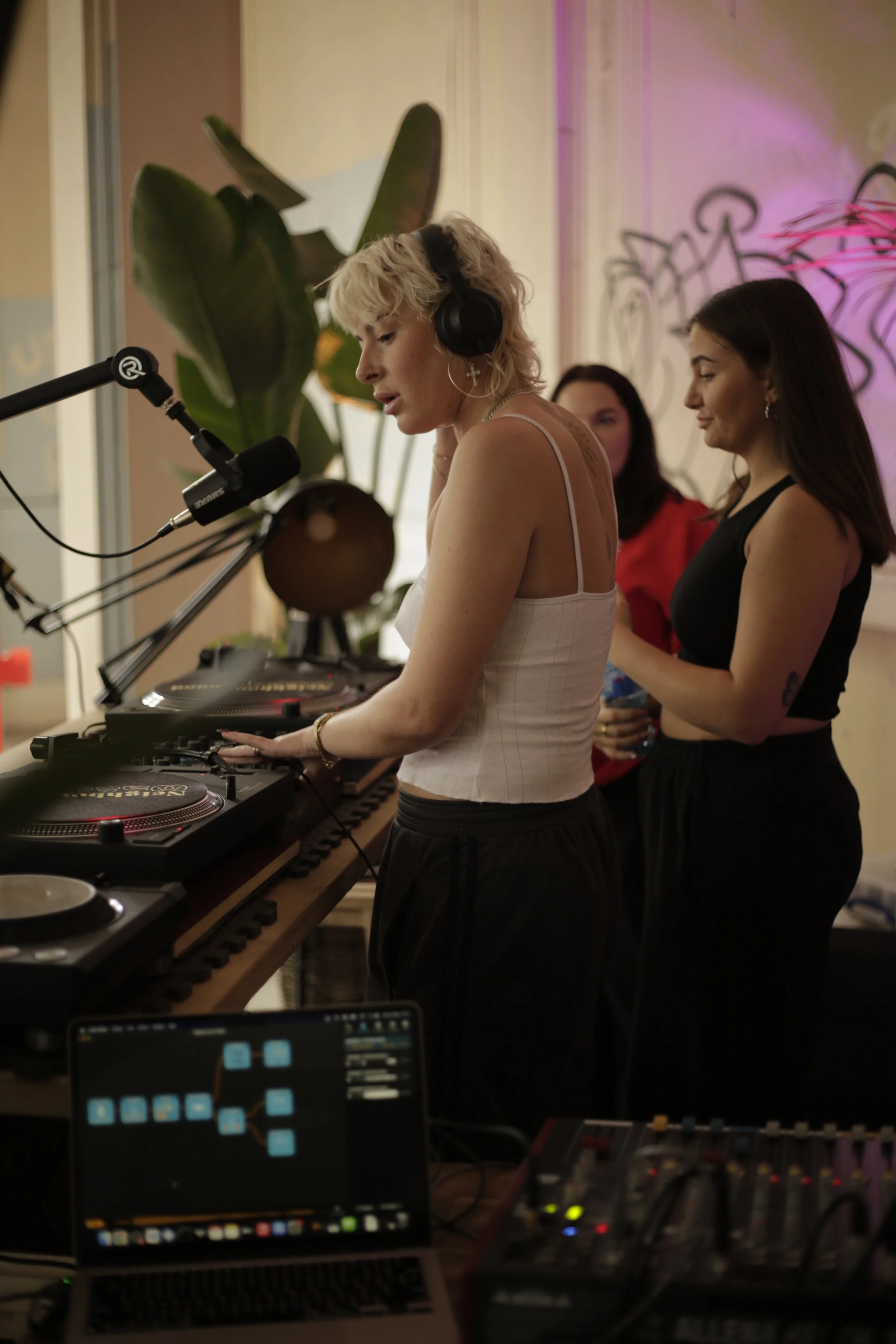 Monkey Shoulder/Worldwide FM at Neighbourhood Watch pop up radio, Belfast