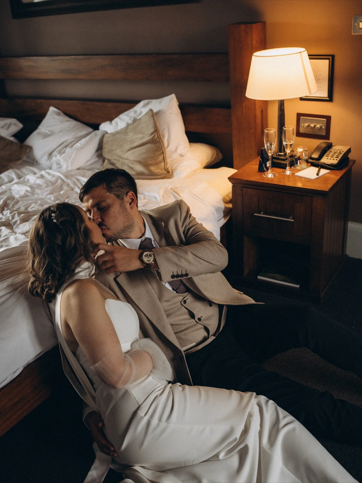 A gorgeous autumnal wedding for Karen &amp; Peter at Tyne Bank Brewery 🍂 The most relaxed and joy-filled day , full of laughter, warmth, and so much love. What a celebration! 🧡

@kaz_bar @peybrooks1987 
Venue: @tynebankweddings 
Photographer: @yuli