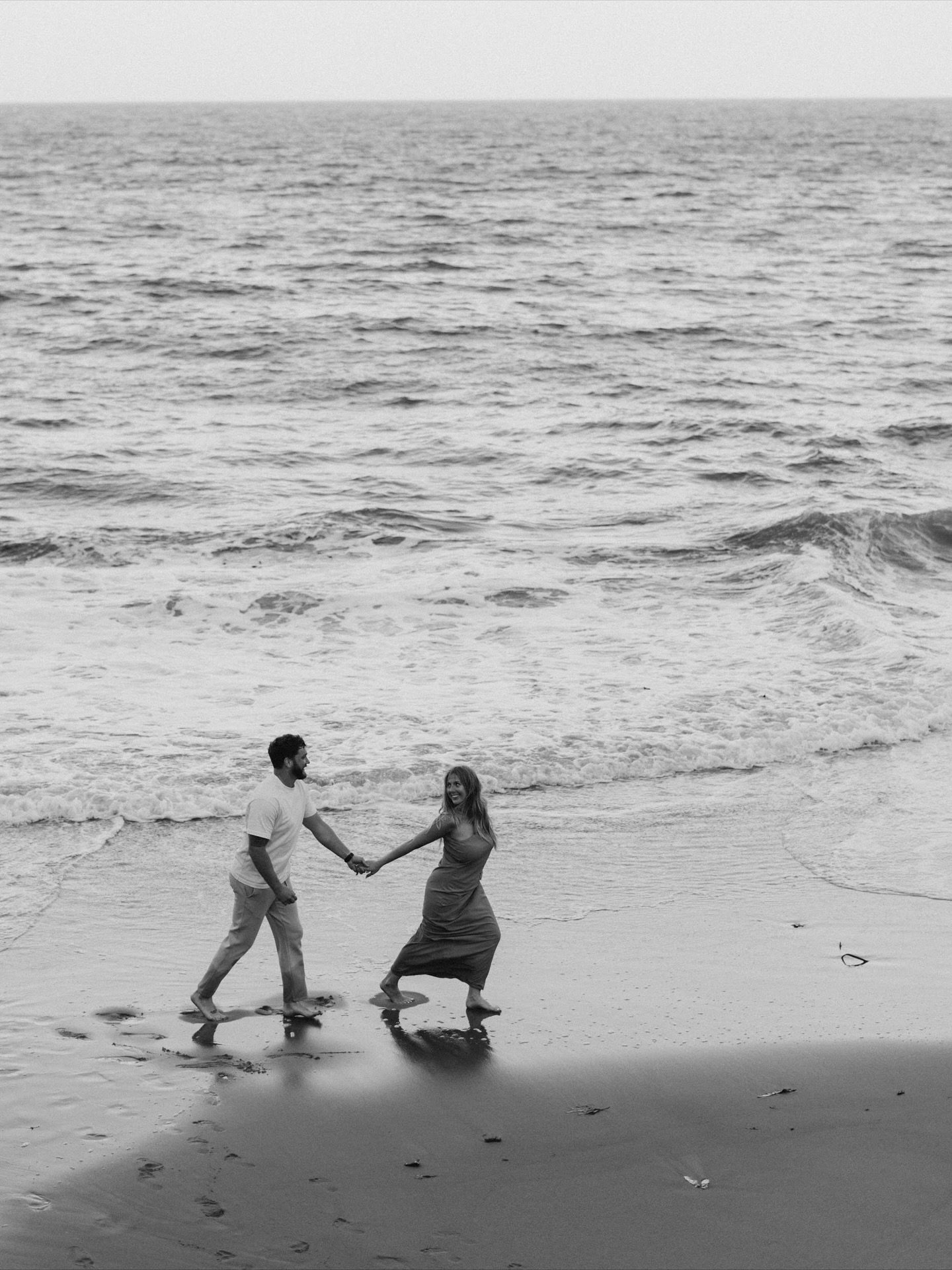 Pre-wedding shoot with Paige&amp;Marcus in Tynemouth 🌅🌊✨

#newcastleupontynephotographer #engagementphotographer #ukweddingphotographer #preweddingshoot #tynemouth #documentarylovestory