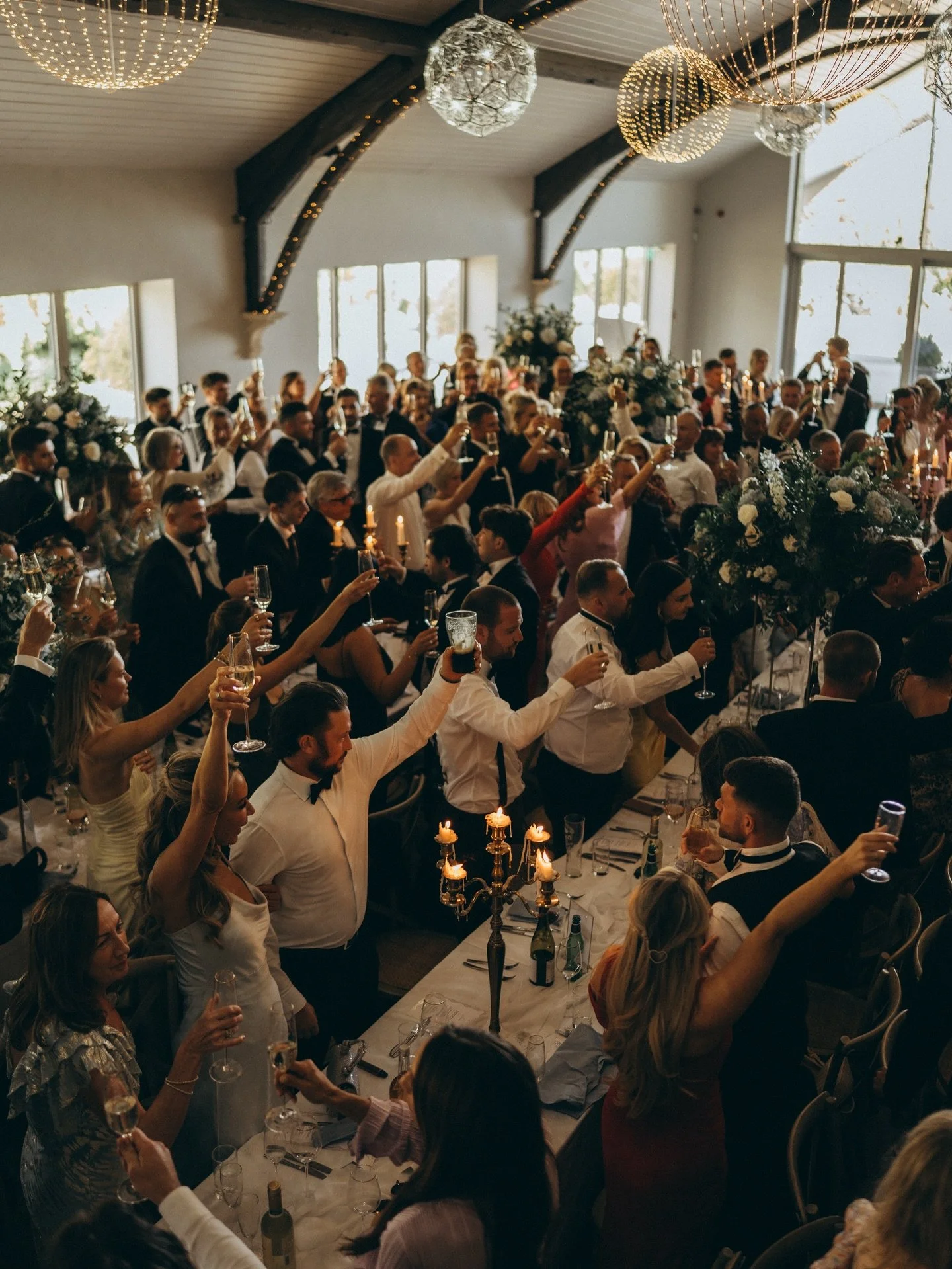 Some snaps from a fabulous May wedding in Yorkshire Wedding Barn ✨Outdoor ceremony definitely felt like a destination wedding ! 

Captured while second shooting for amazing @phoebelenderyouphotography 🤍 

#ukweddingphotographer #yorkshireweddingbarn