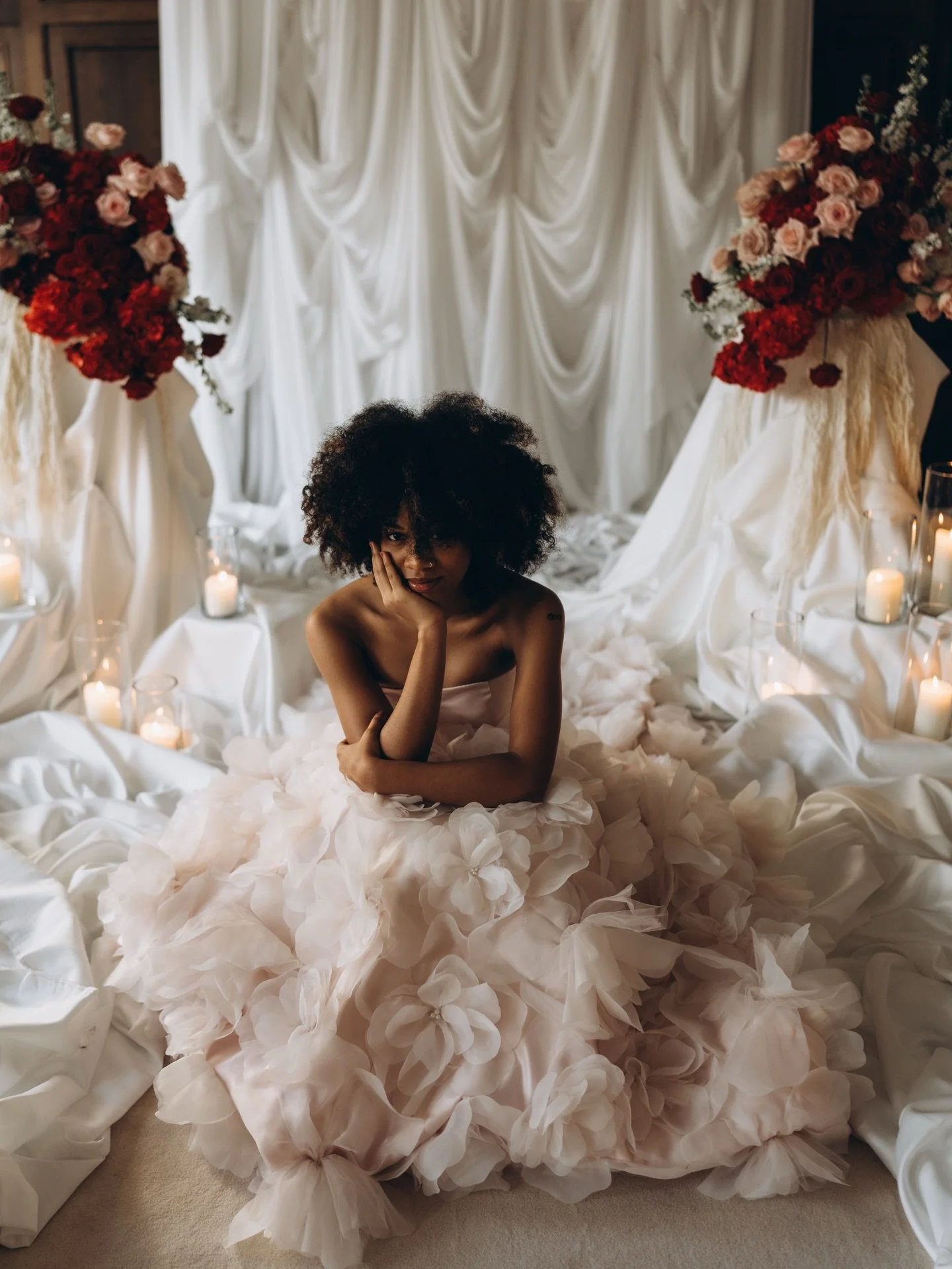 Some frames from a shoot at the hidden gem of Newcastle upon Tyne @countyhotelncl ✨

Venue : @countyhotelncl @weddingsinnewcastle 
Photographer: @yulimar.photo 
Flowers and styling : @madesimplyperfect 
Coordinators: @louise_mcmaster @lukascommon 
Mo
