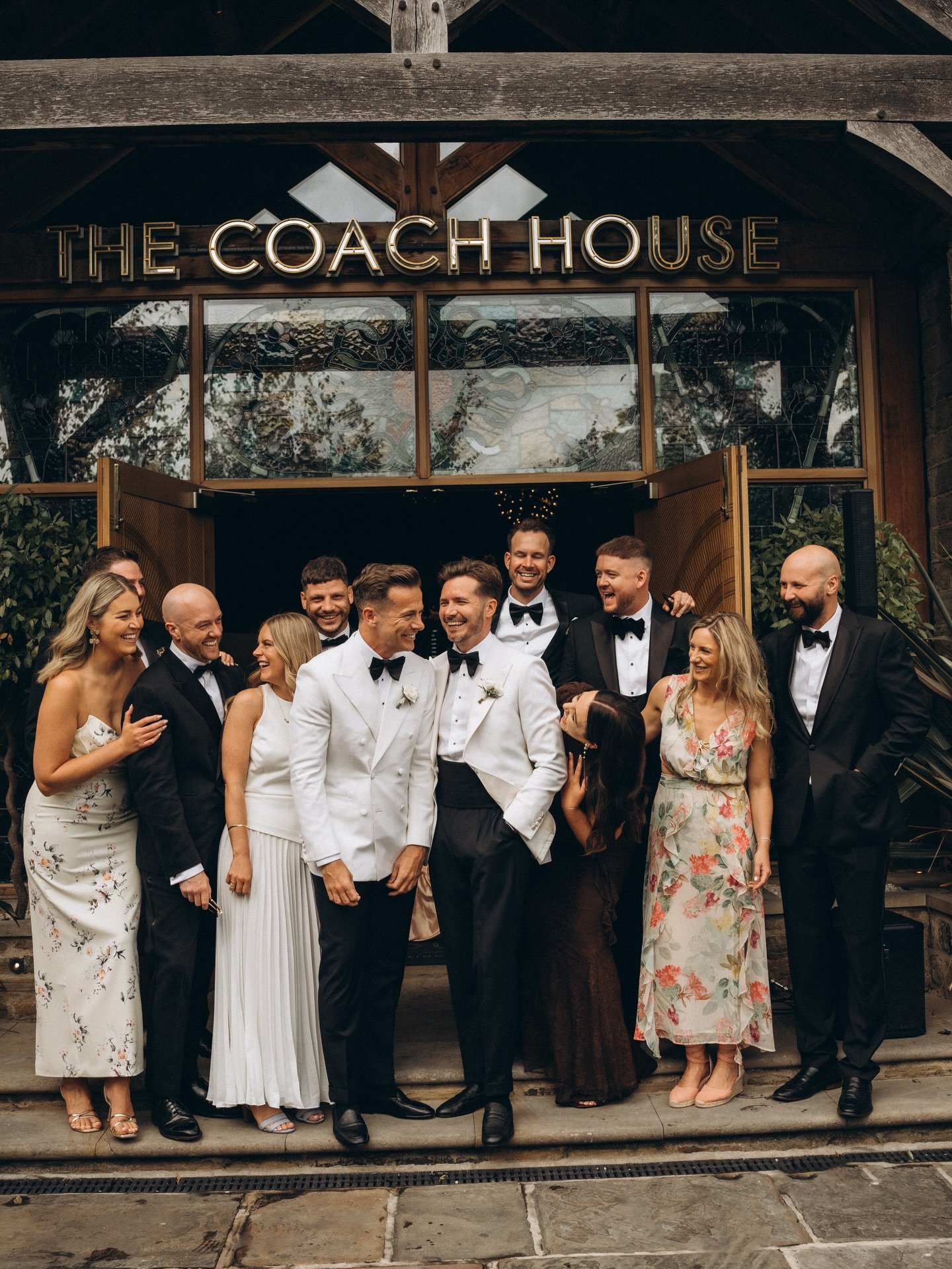 Already manifesting how gorgeous summer weddings will feel ✨

  Some of my favourite frames from Alex &amp; Tom&rsquo;s beautiful August day last year&hellip; pure summer vibes and love 🤍

Photographer : @yulimar.photo
Venue : @manorhouselindley
Gro