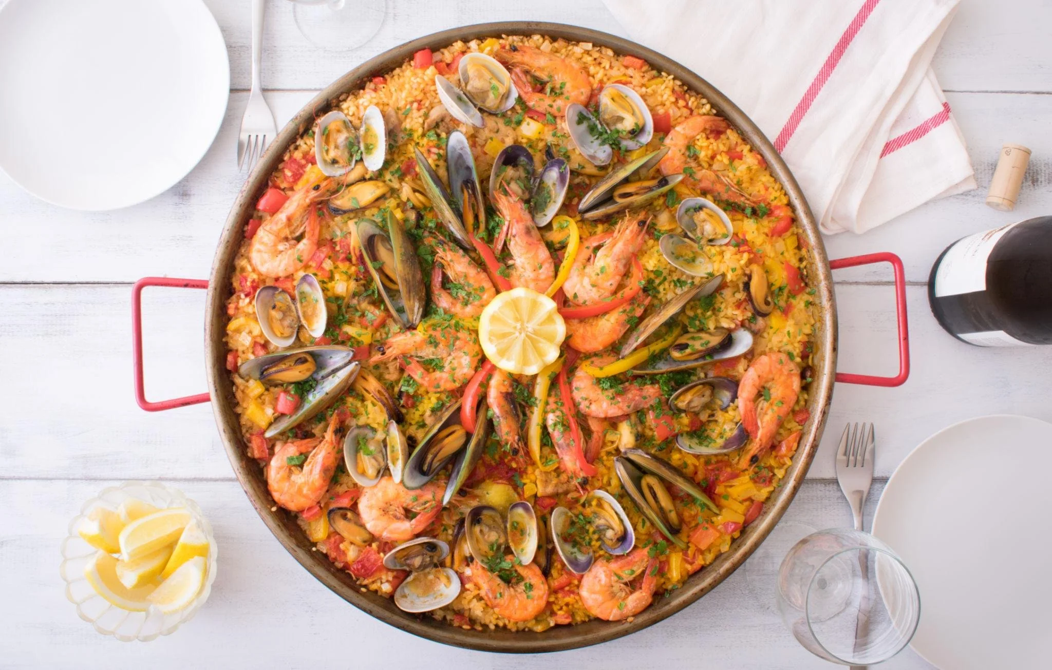 Saffron_Caravane_Recipe_Blog_Spain's_Iconic_Paella.jpg