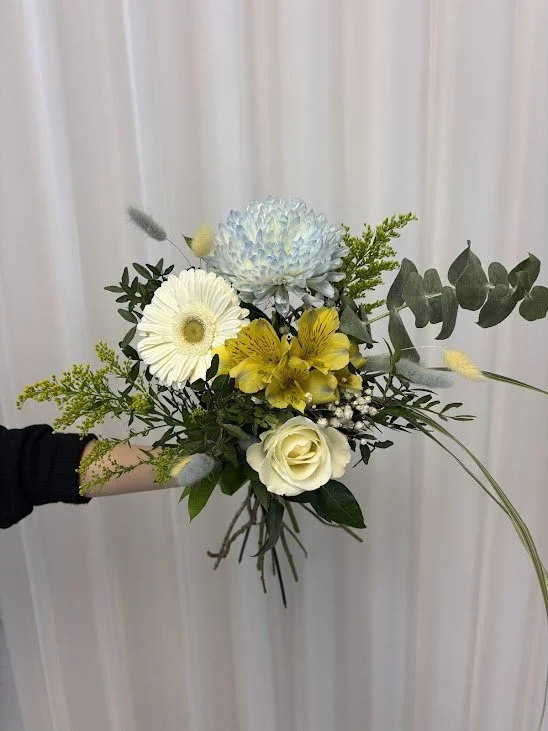 Le Bouquet: Fleuriste Les Coteaux X Soi Pilates