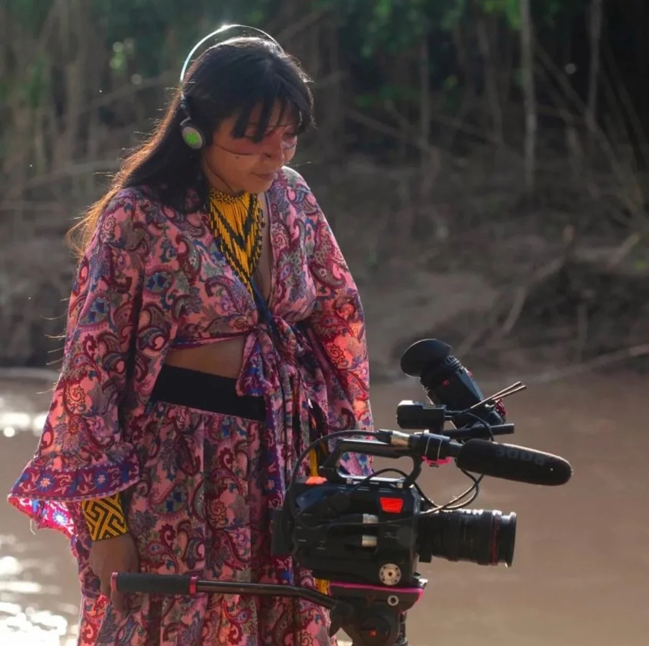 N&oacute;s da Alian&ccedil;a S&atilde;katani estamos muito felizes em com muito orgulho apresentar pra voc&ecirc;s mais uma nova guardi&atilde; fazendo parte da equipe. Ela representa o movimento feminino Aību Kuī, uma jovem mulher e artista com ra&i