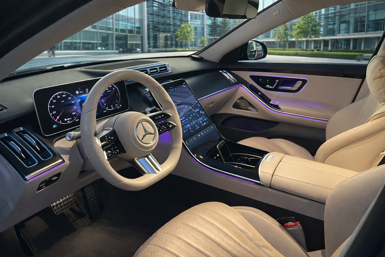 S-Klasse innen vorne.png