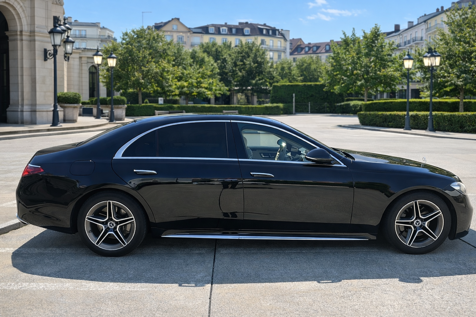 S-Klasse seitlich.png